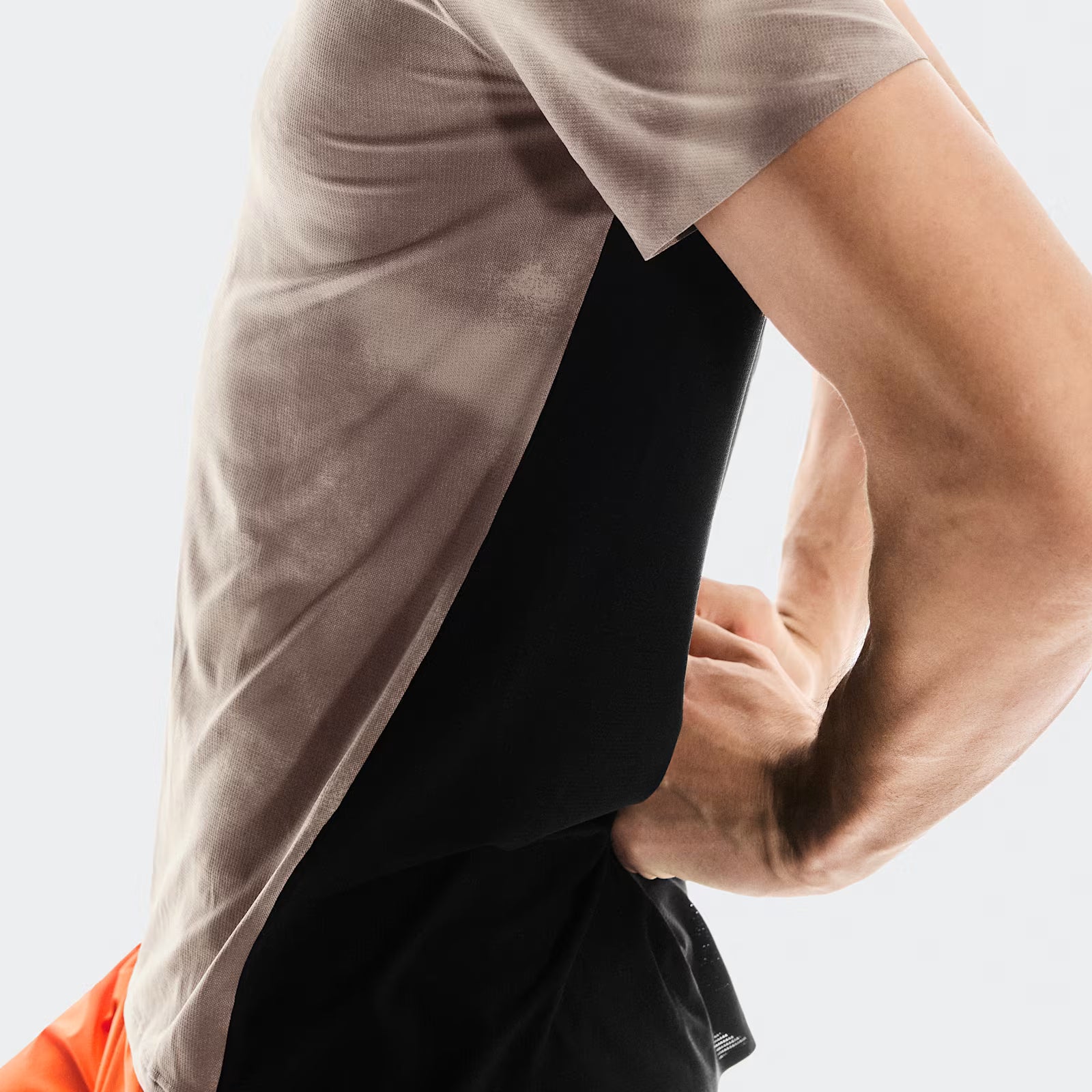 On Performance-T Aop Cinder | Black