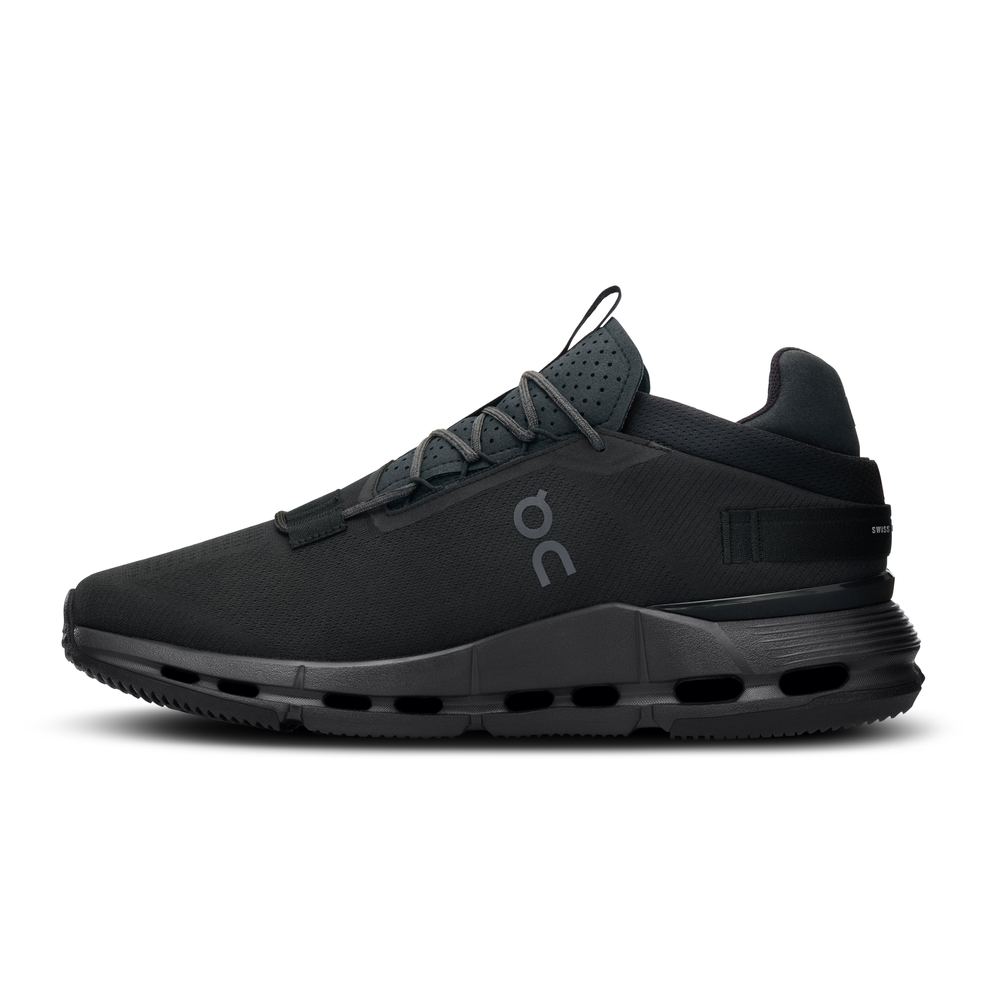 on running cloudnova 2 all black