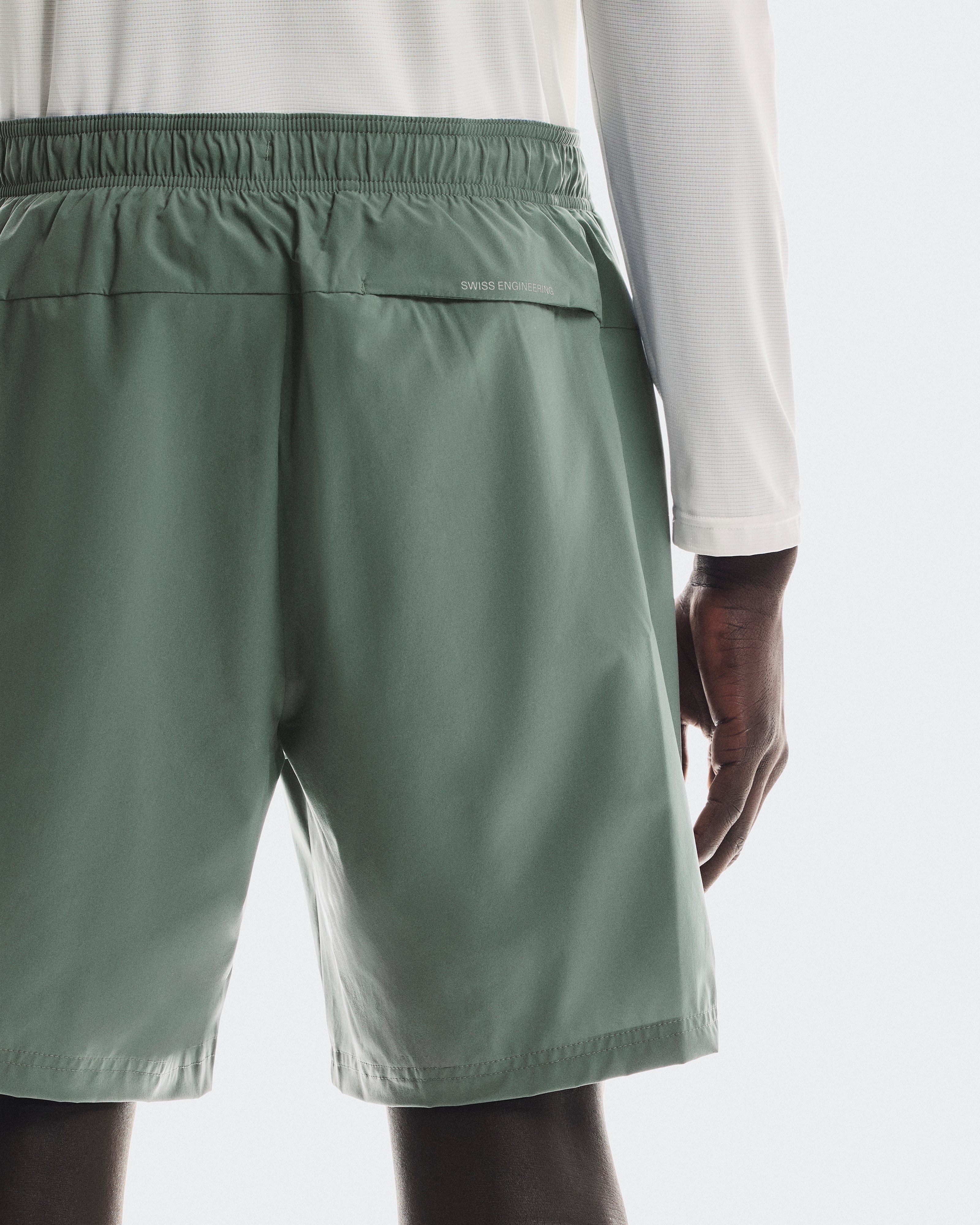 On 7" Core Shorts Olive