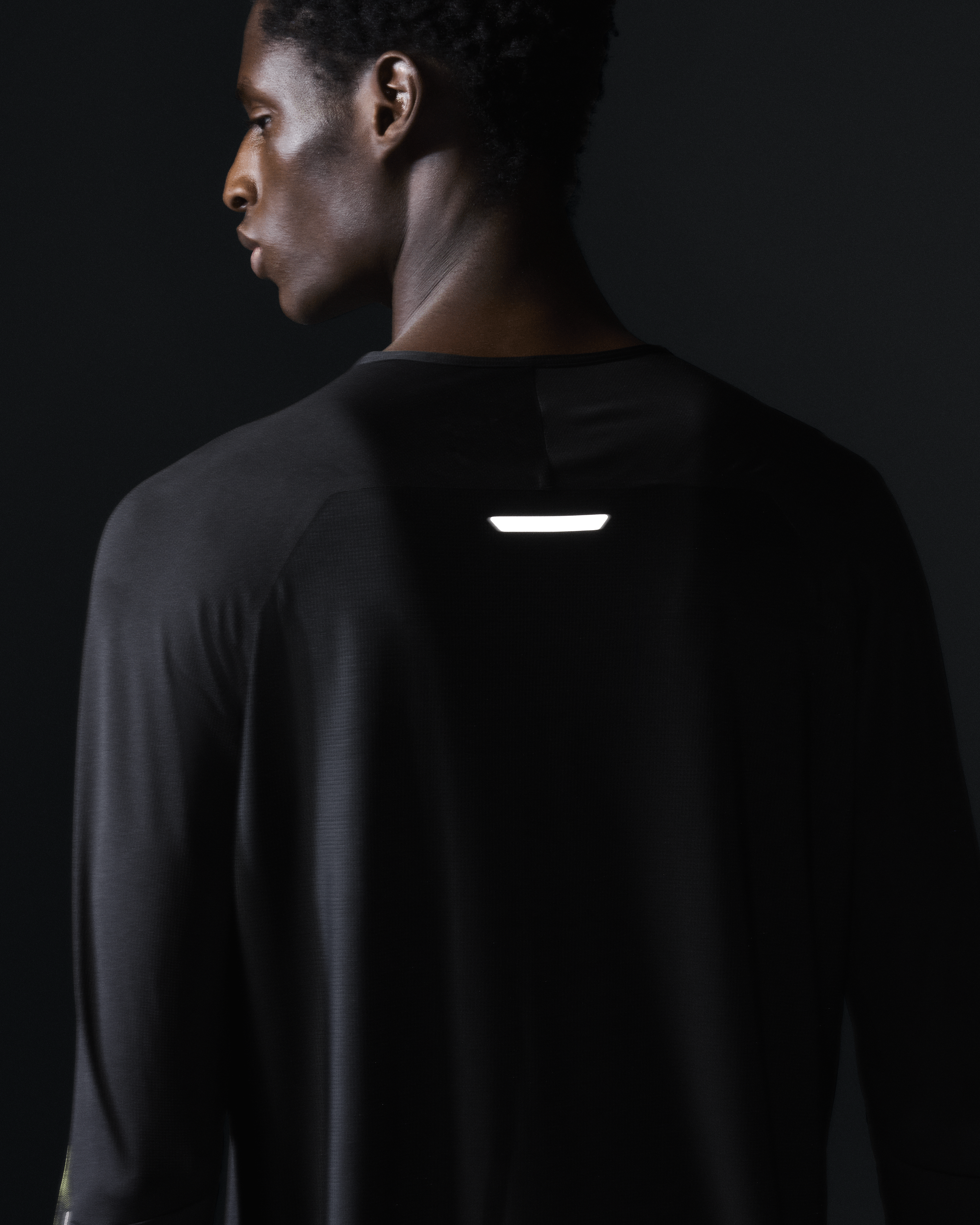 on performance long-t lumos Black