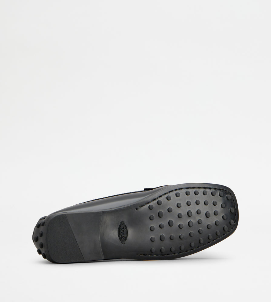 Tods City Gommino Driving Shoes In Leather Black Womens