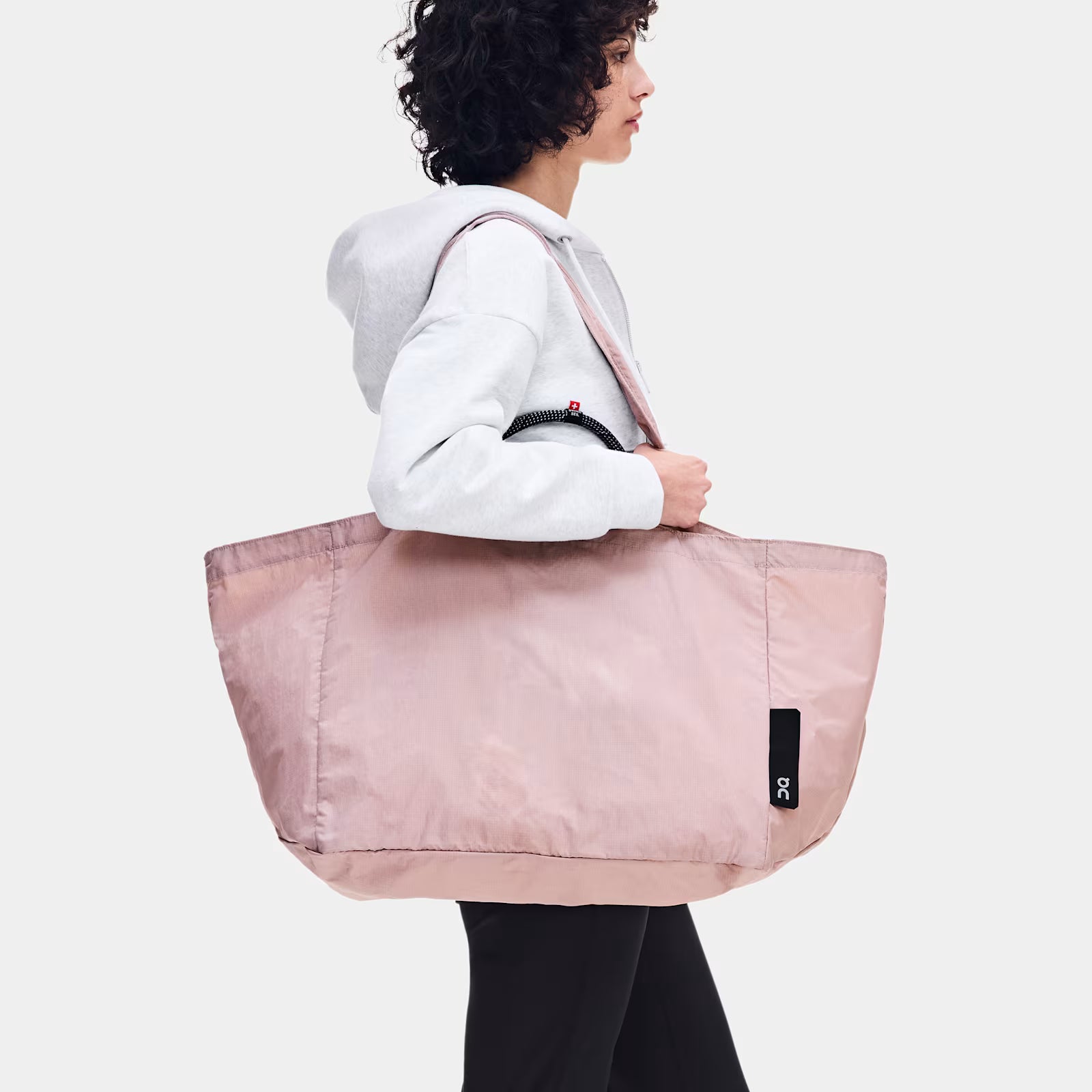 On Cargo Pack 60L Biscuit