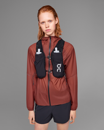 On Ultra Vest 10L Black