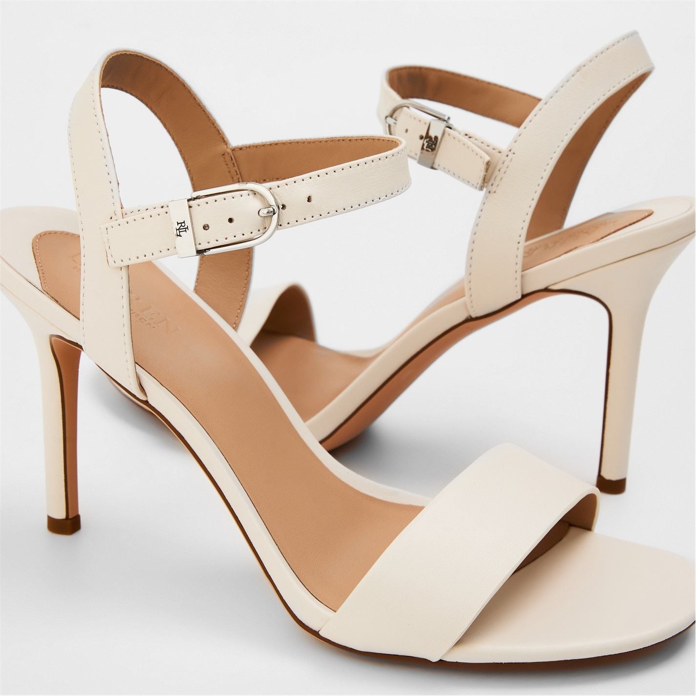  Gwen Sandals Soft White