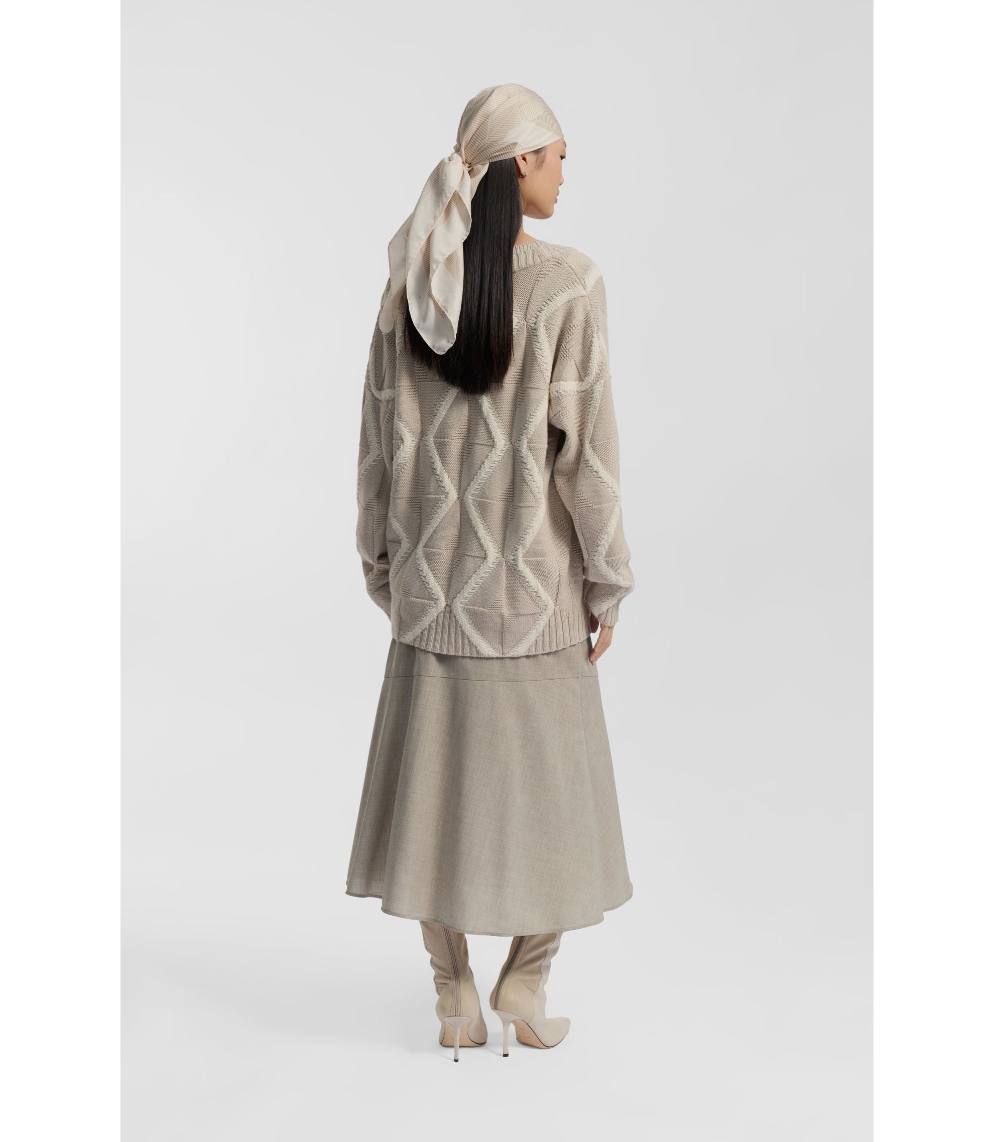 #color_light-beige