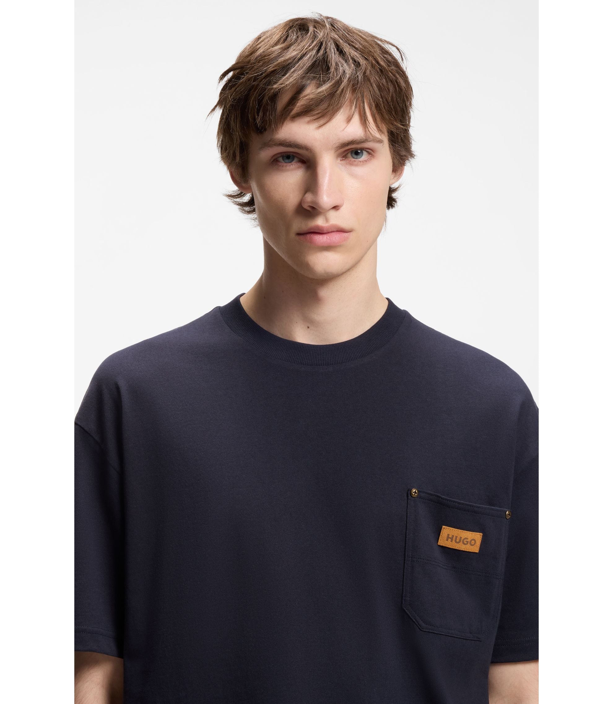 Hugo Loose Fit T Shirt In Cotton With Suede Logo Badge Dark Blue