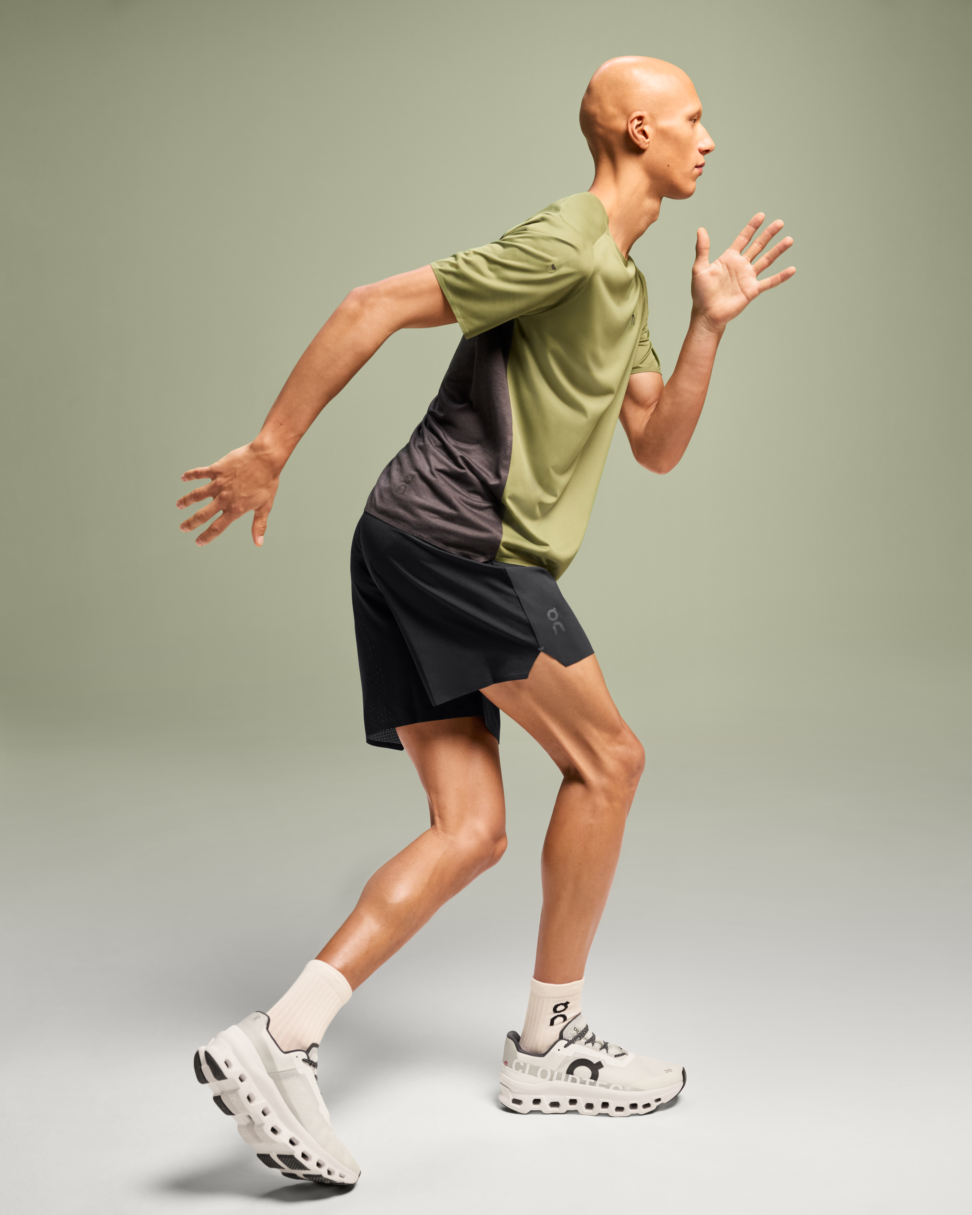 On Lightweight Shorts Black