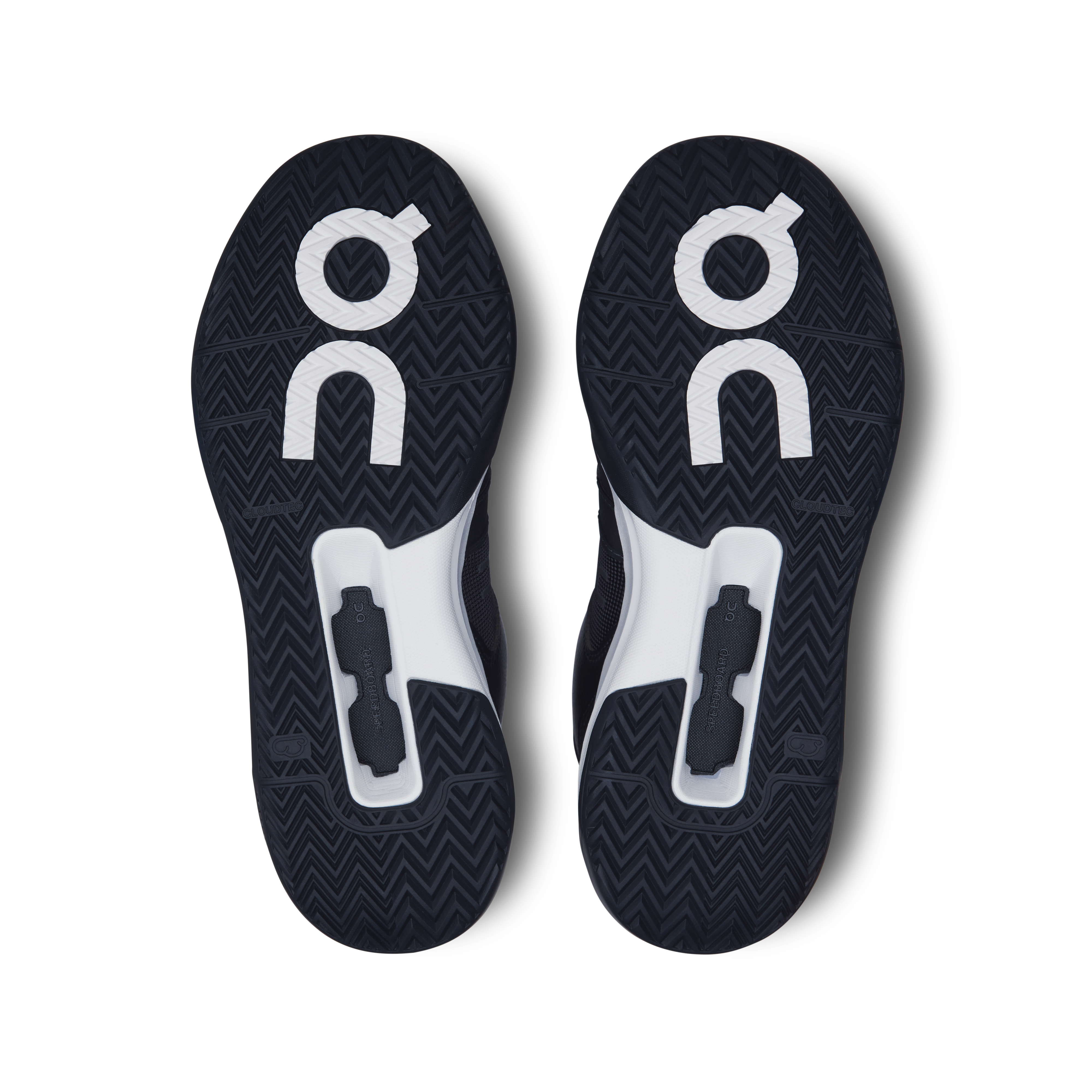 on running the roger clubhouse pro black white (women's)