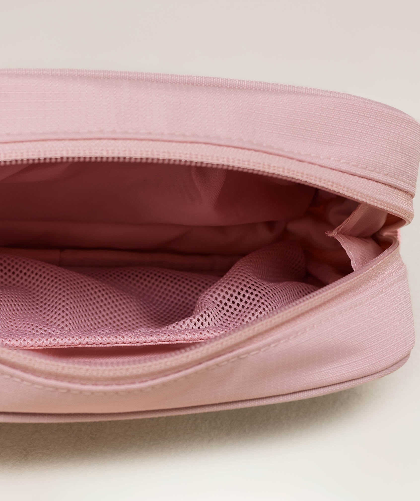 Gymshark Active Washbag Lift Pink