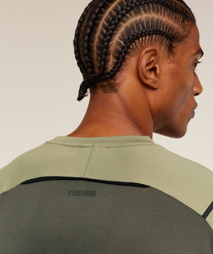 Gymshark Arrival Contrast T-Shirt Grounded Green