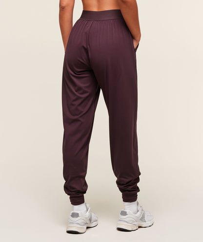 Women's Gymshark Covered Jogger Cherry Purple