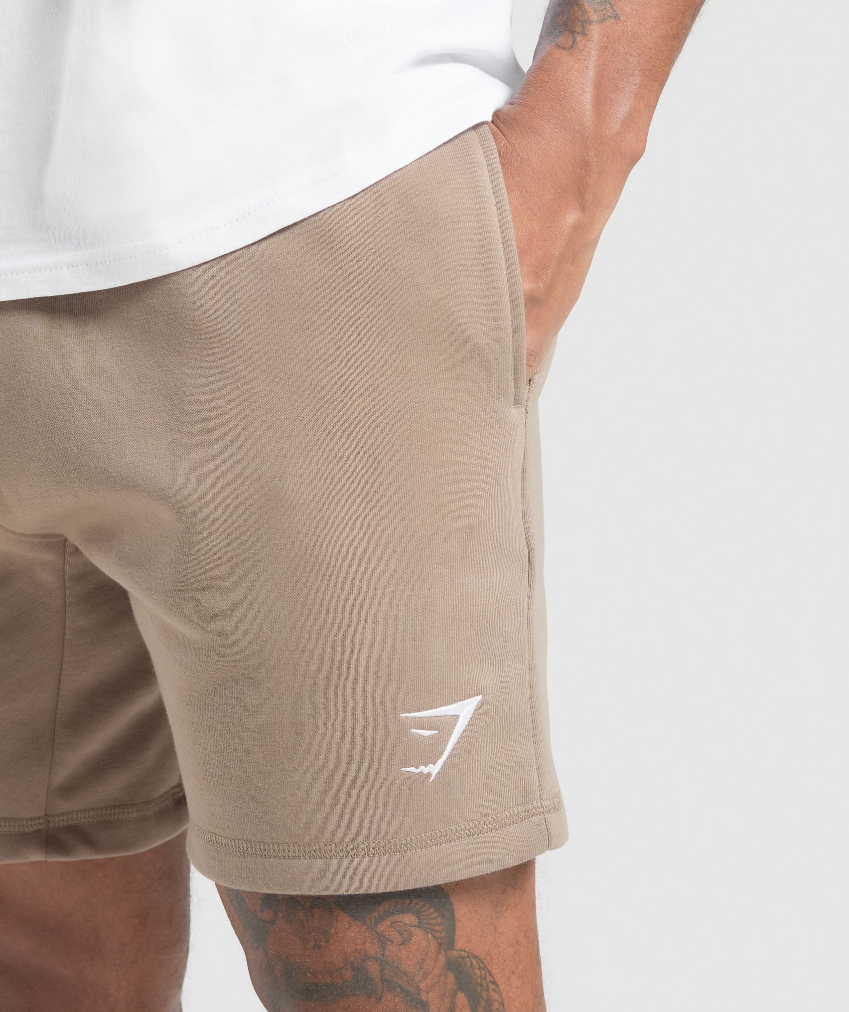 Gymshark Crest 7" Shorts Lifestyle Brown
