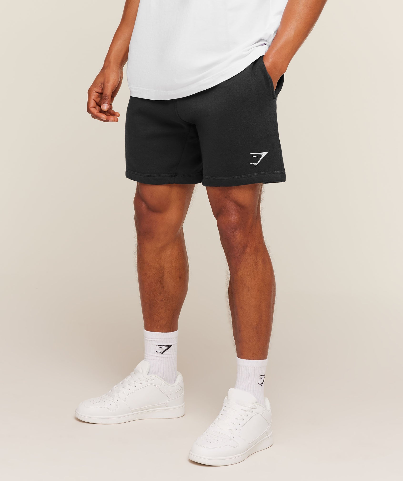 Gymshark Crest 7" Shorts Black