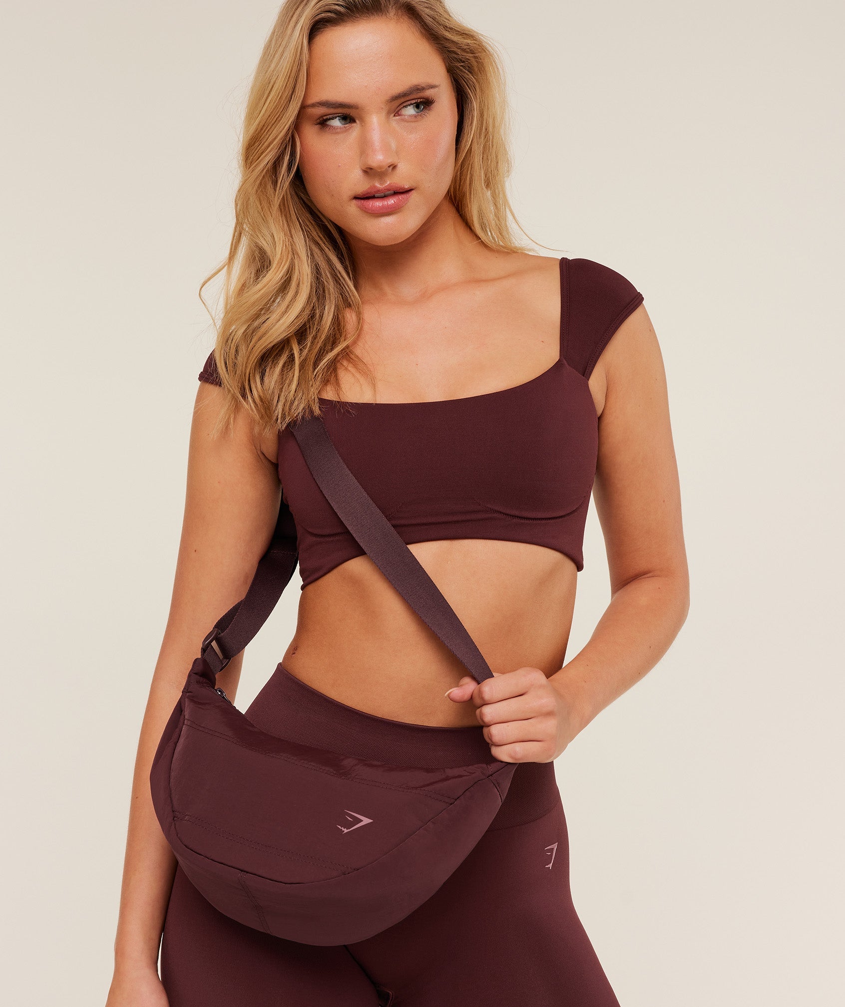 Women's Gymshark Pleat Crossbody Rich Maroon