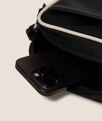 Gymshark Everyday Camera Bag Black