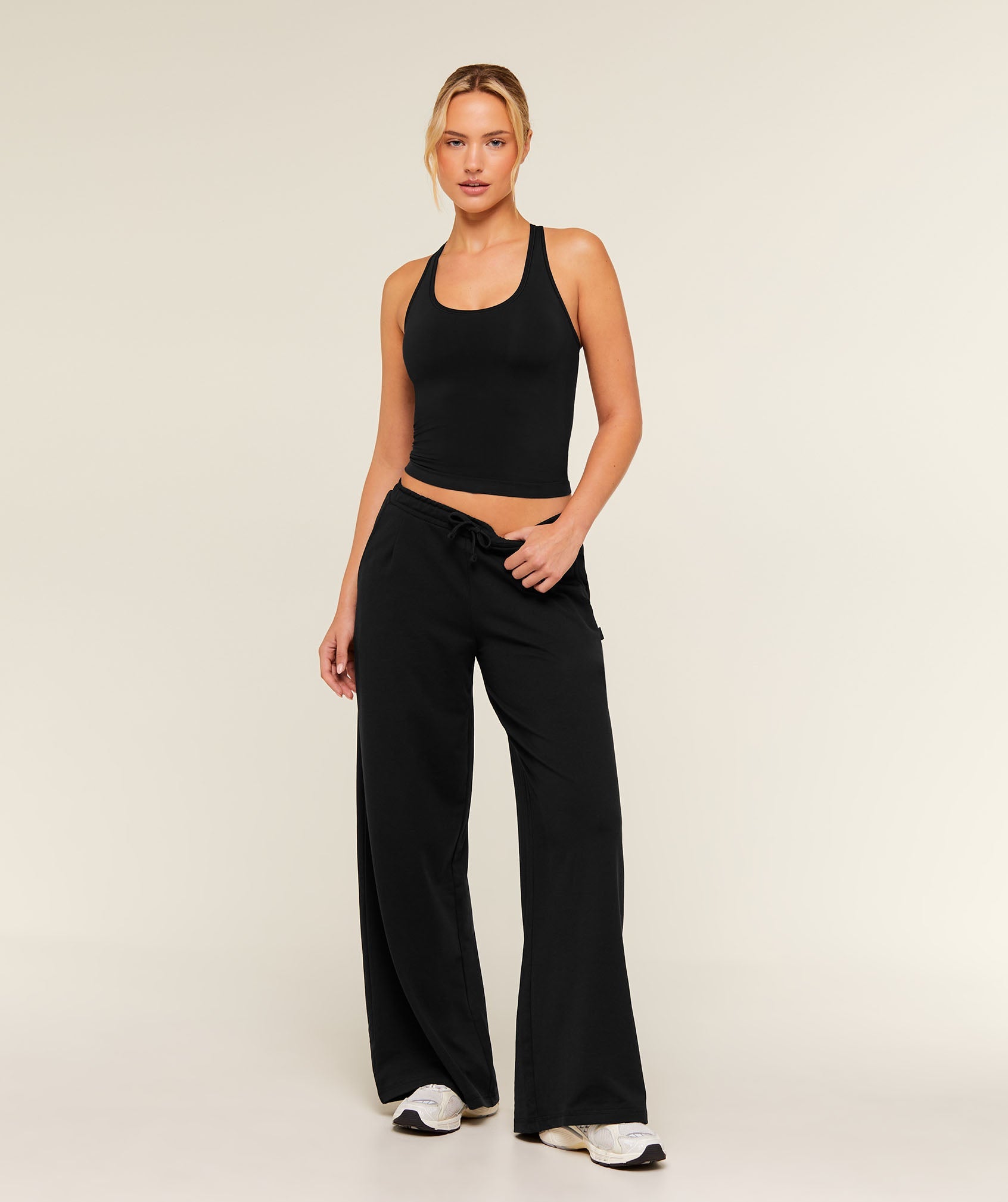 Women's Gymshark Lightweight Wide Leg Pants Regular Black