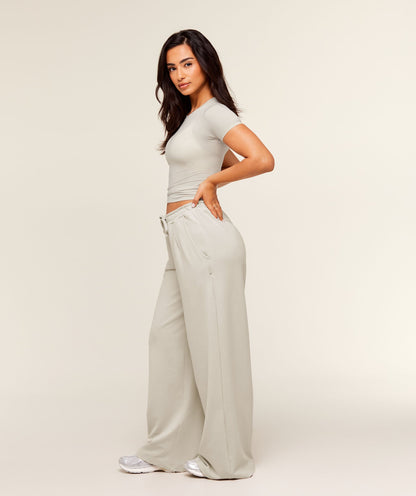 Women's Gymshark Lightweight Wide Leg Pant Short Pebble Grey