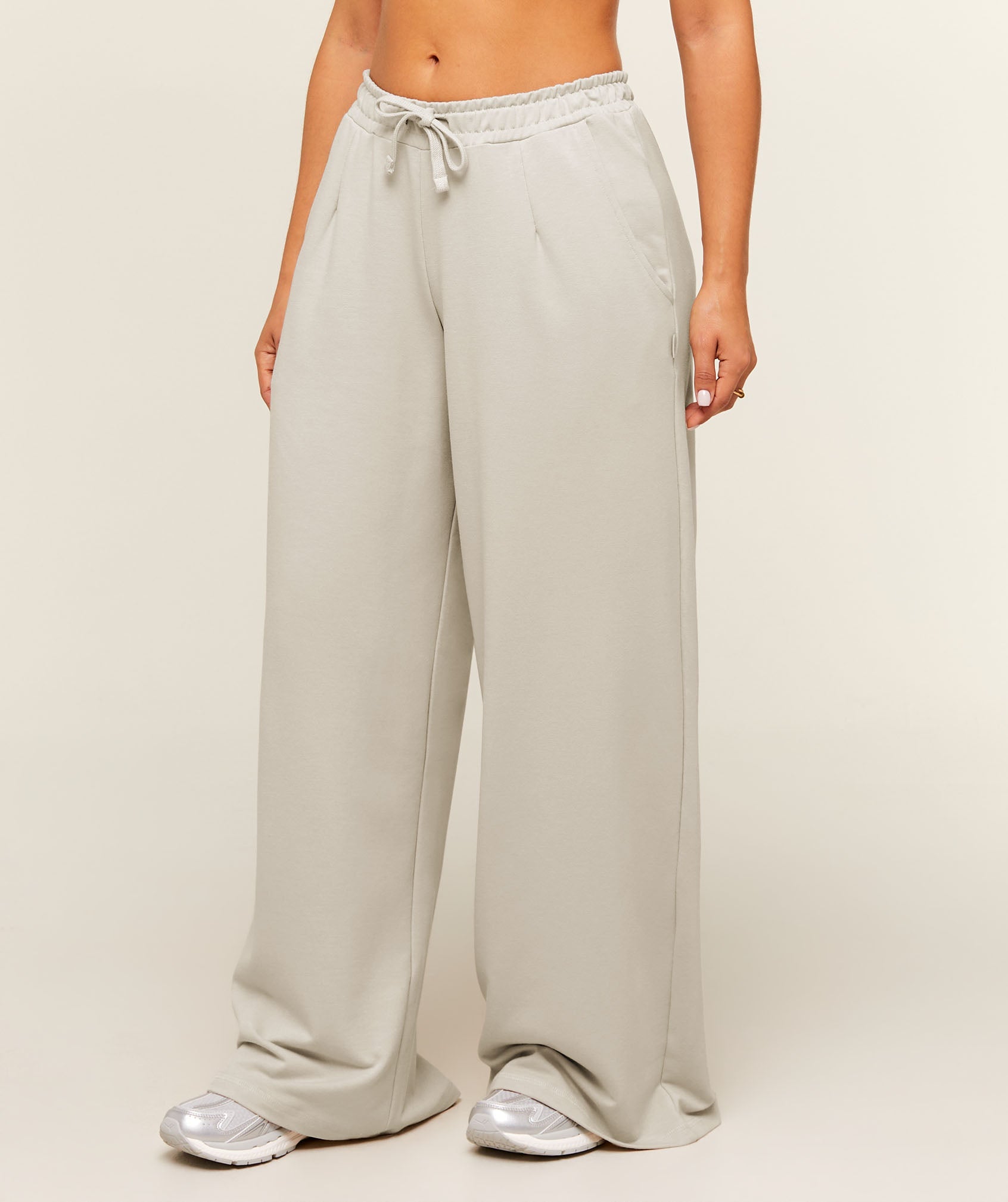 Women's Gymshark Lightweight Wide Leg Pant Short Pebble Grey