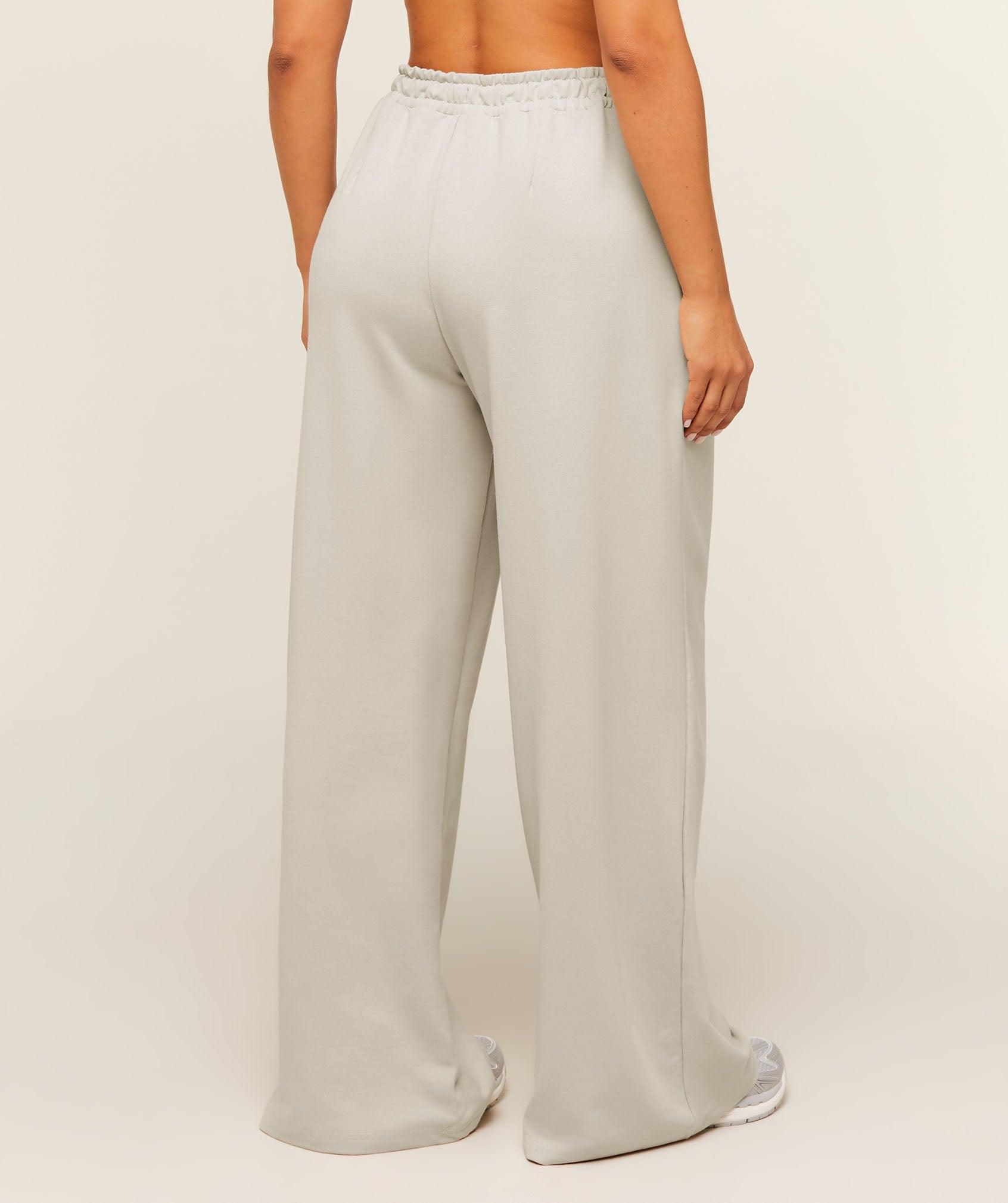 Women's Gymshark Lightweight Wide Leg Pant Short Pebble Grey