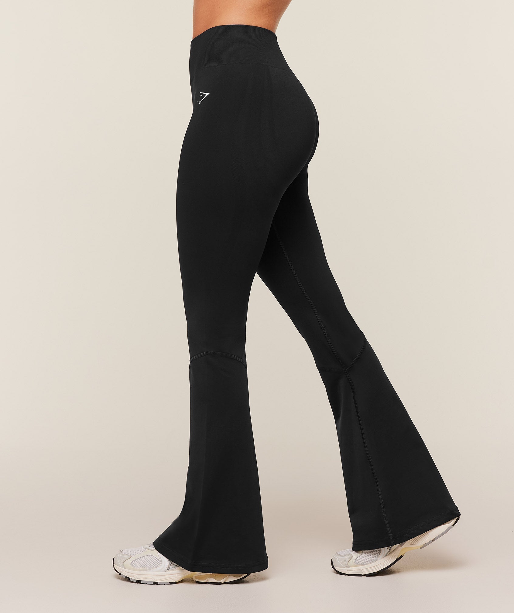 Women's Gymshark Everyday Seamless Flared Legging 2.0 Gs Black