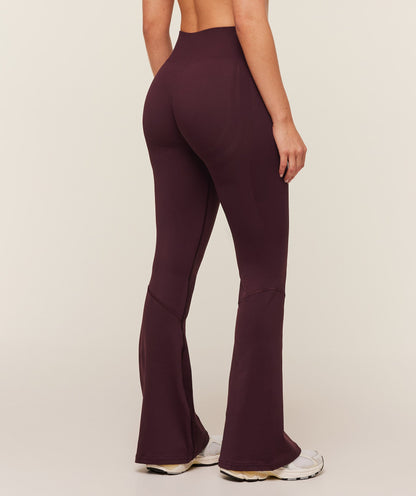 Women's Gymshark Everyday Seamless Flared Legging 2.0 Gs Cherry Purple