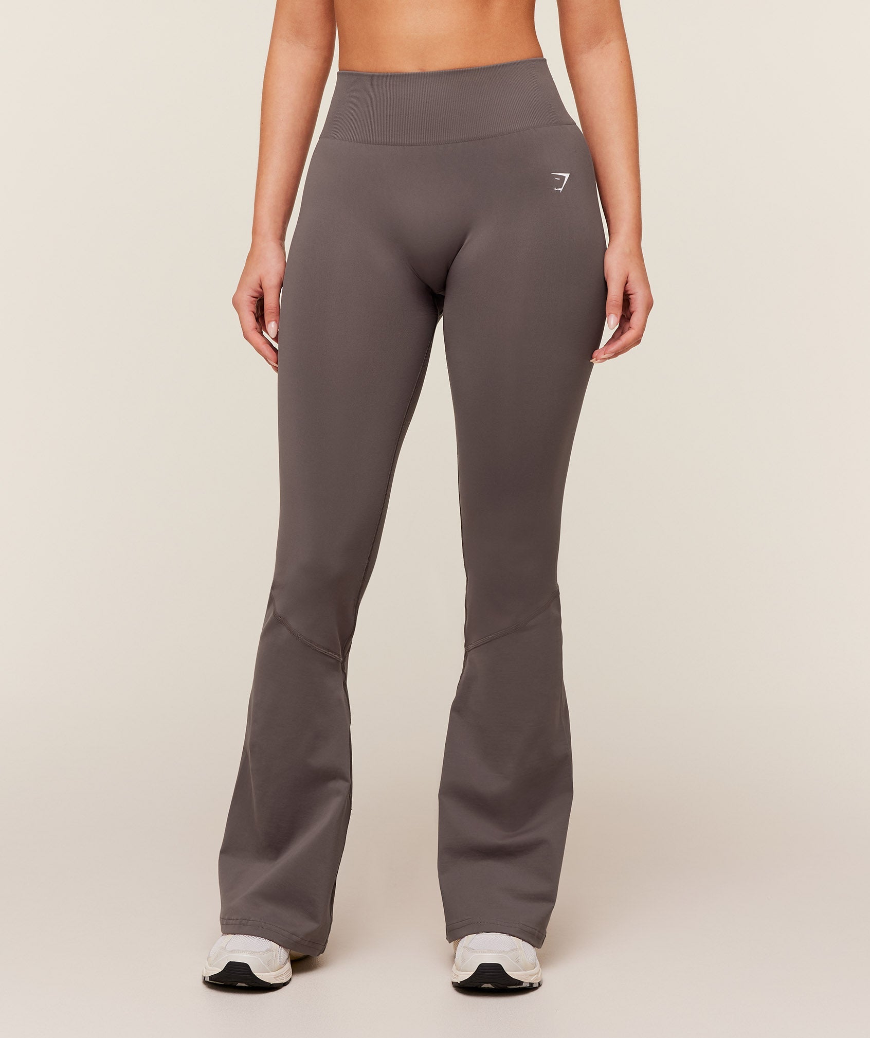 Women's Gymshark Everyday Seamless Flared Legging 2.0 Cool Brown