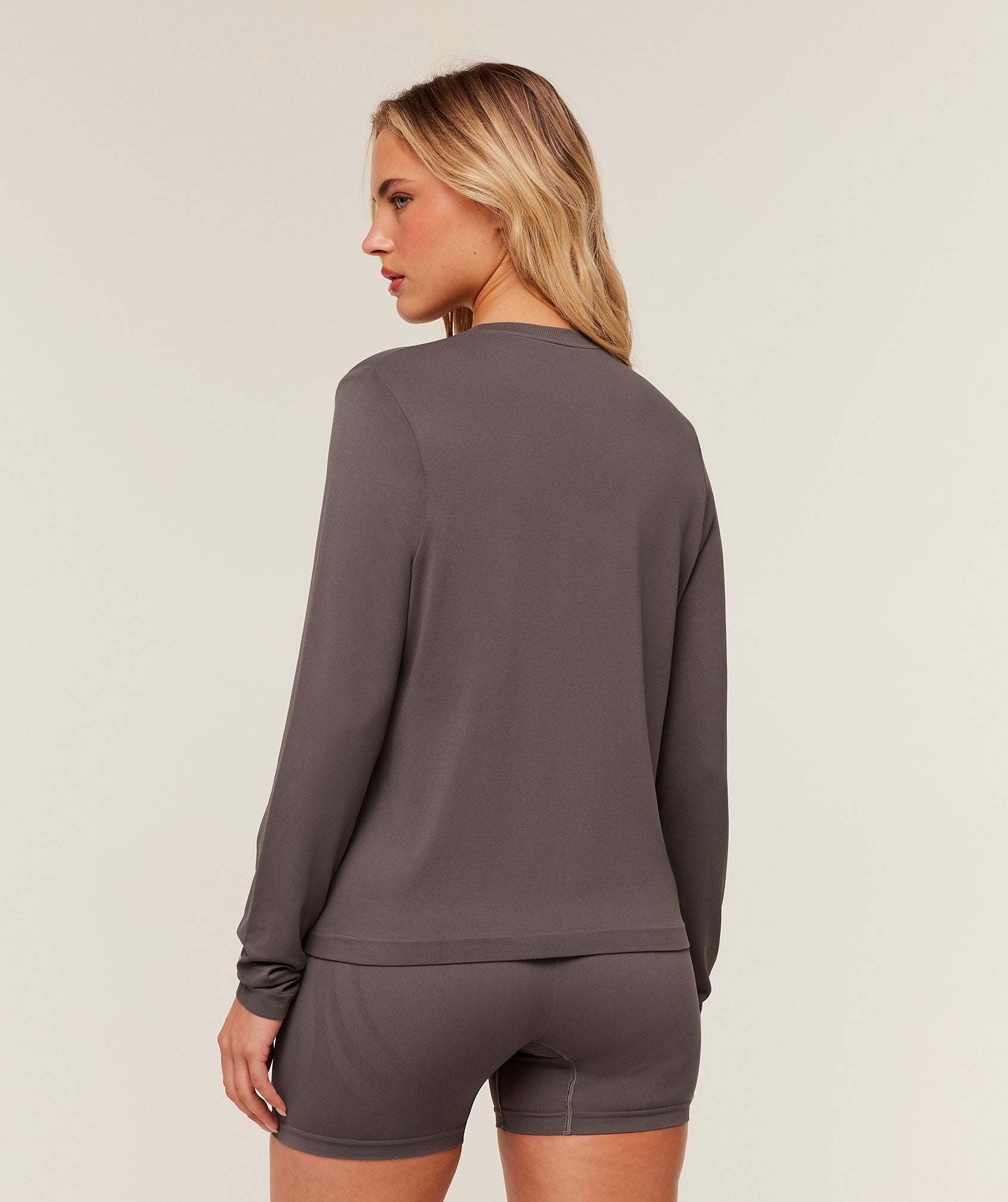 Women's Gymshark Everyday Seamless Long Sleeve Top Cool Brown