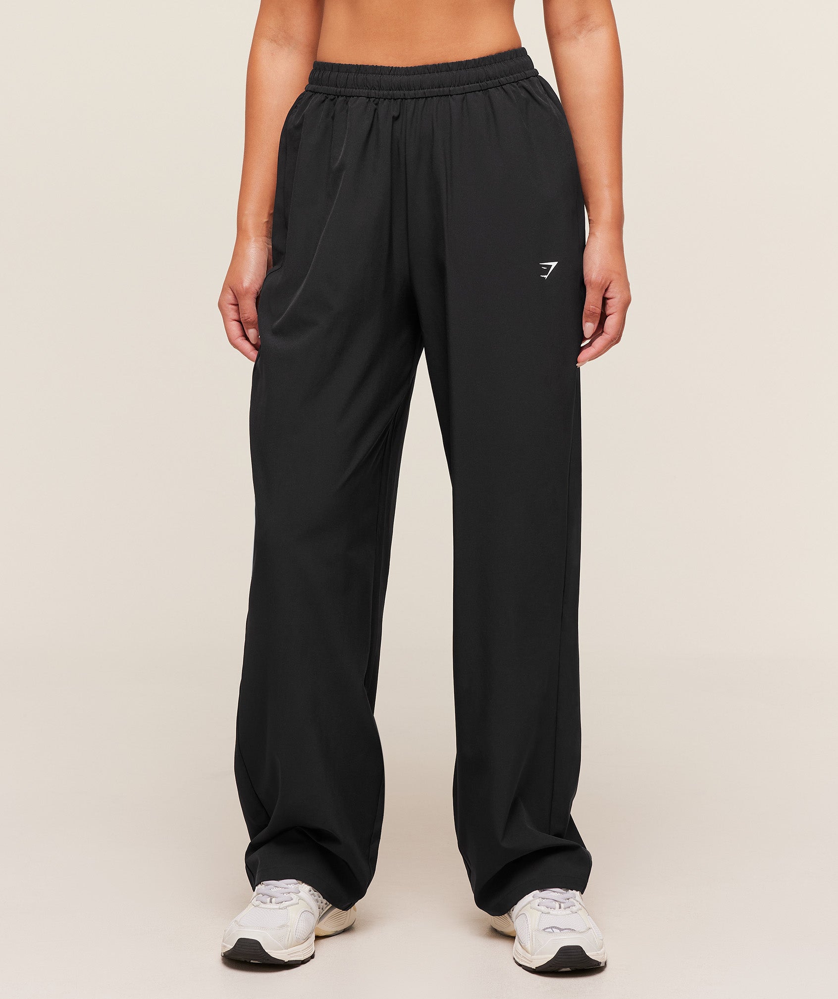 Women's Gymshark Everyday Woven Straight Leg Joggers Black