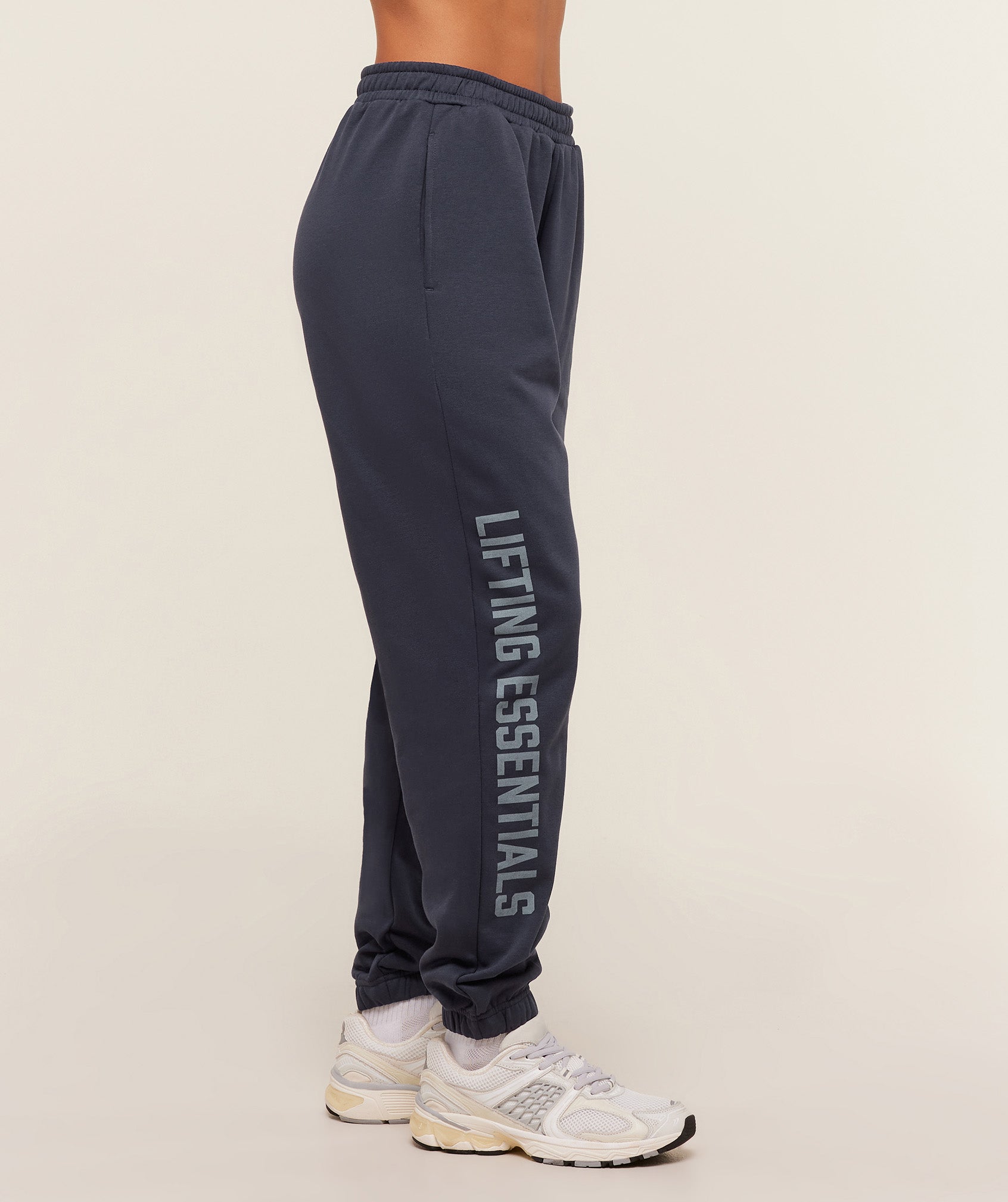 Women's Gymshark Lifting Essentials Joggers Heavy Blue