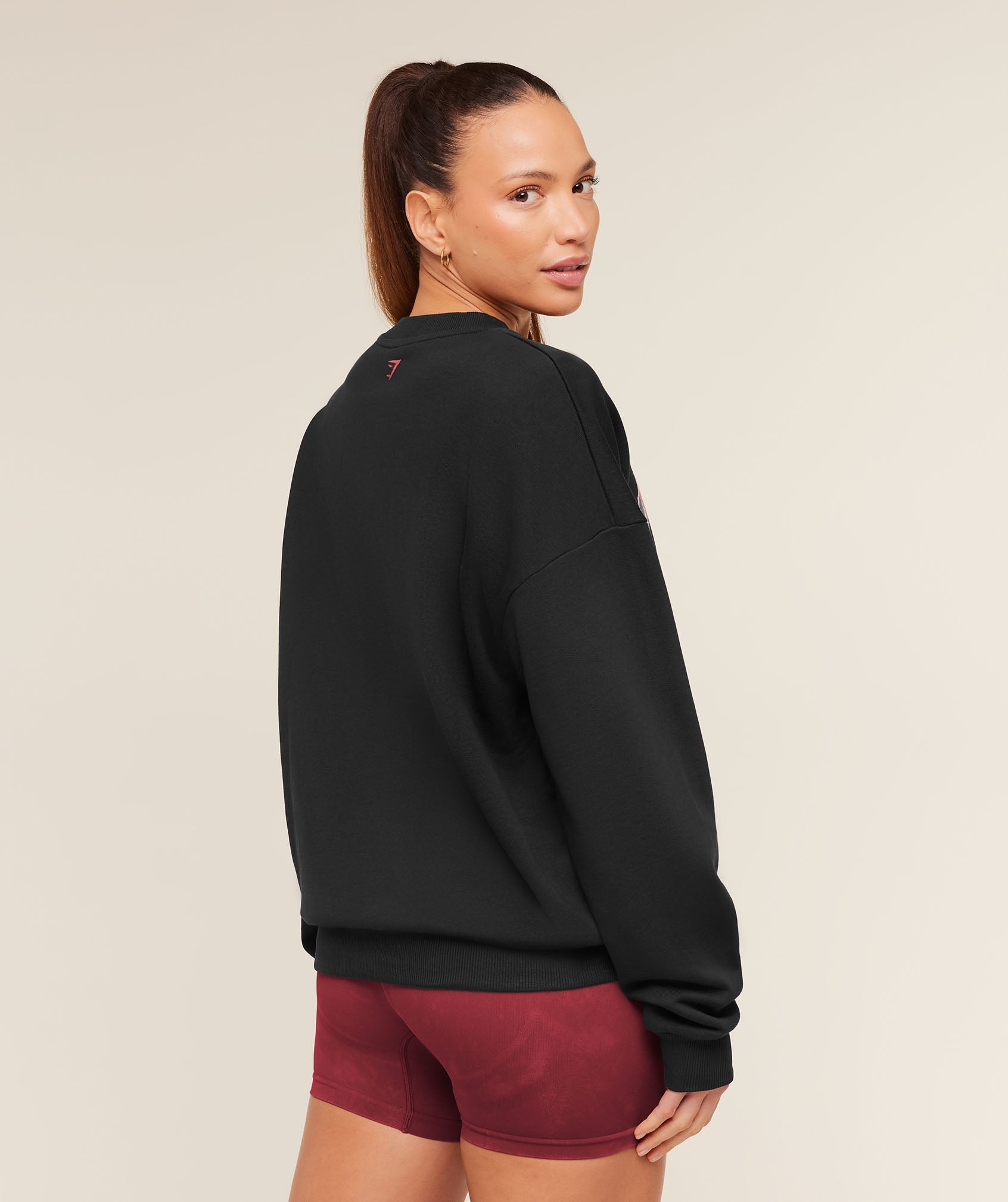 Women's Gymshark Collegiate Graphic Crew Neck Pullover Black