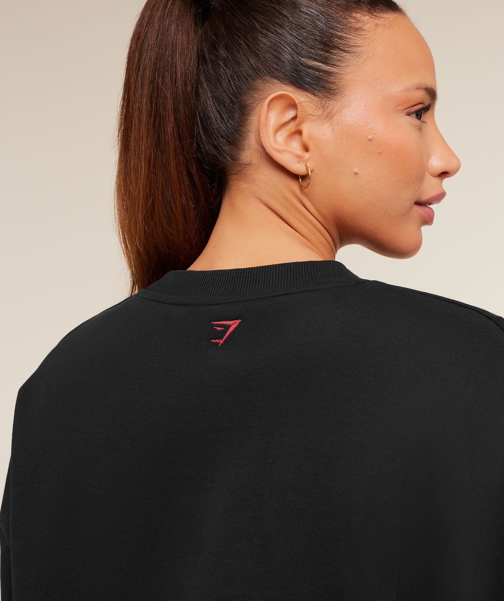 Women's Gymshark Collegiate Graphic Crew Neck Pullover Black