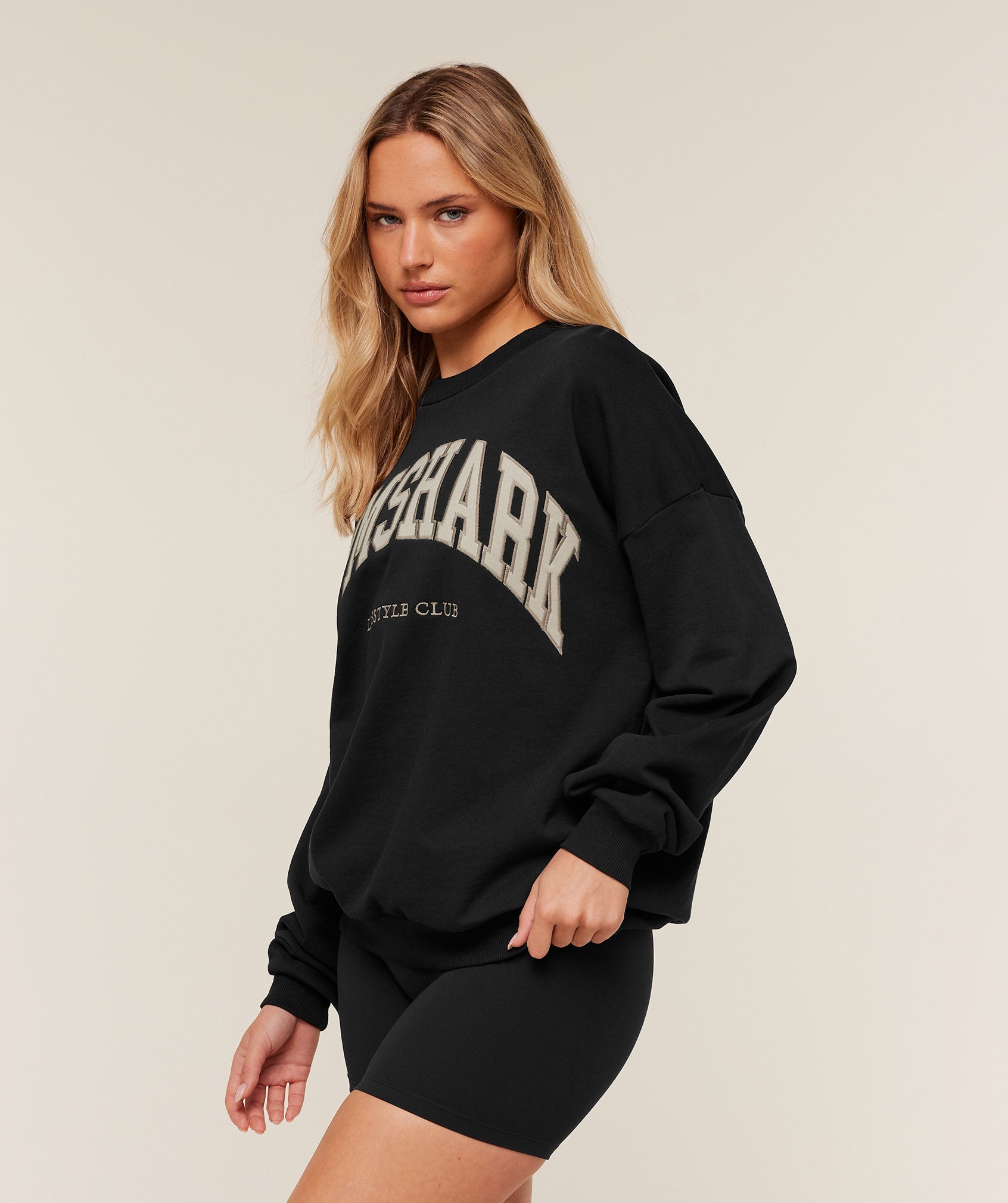 Women's Gymshark Collegiate Graphic Crew Neck Pullover Black