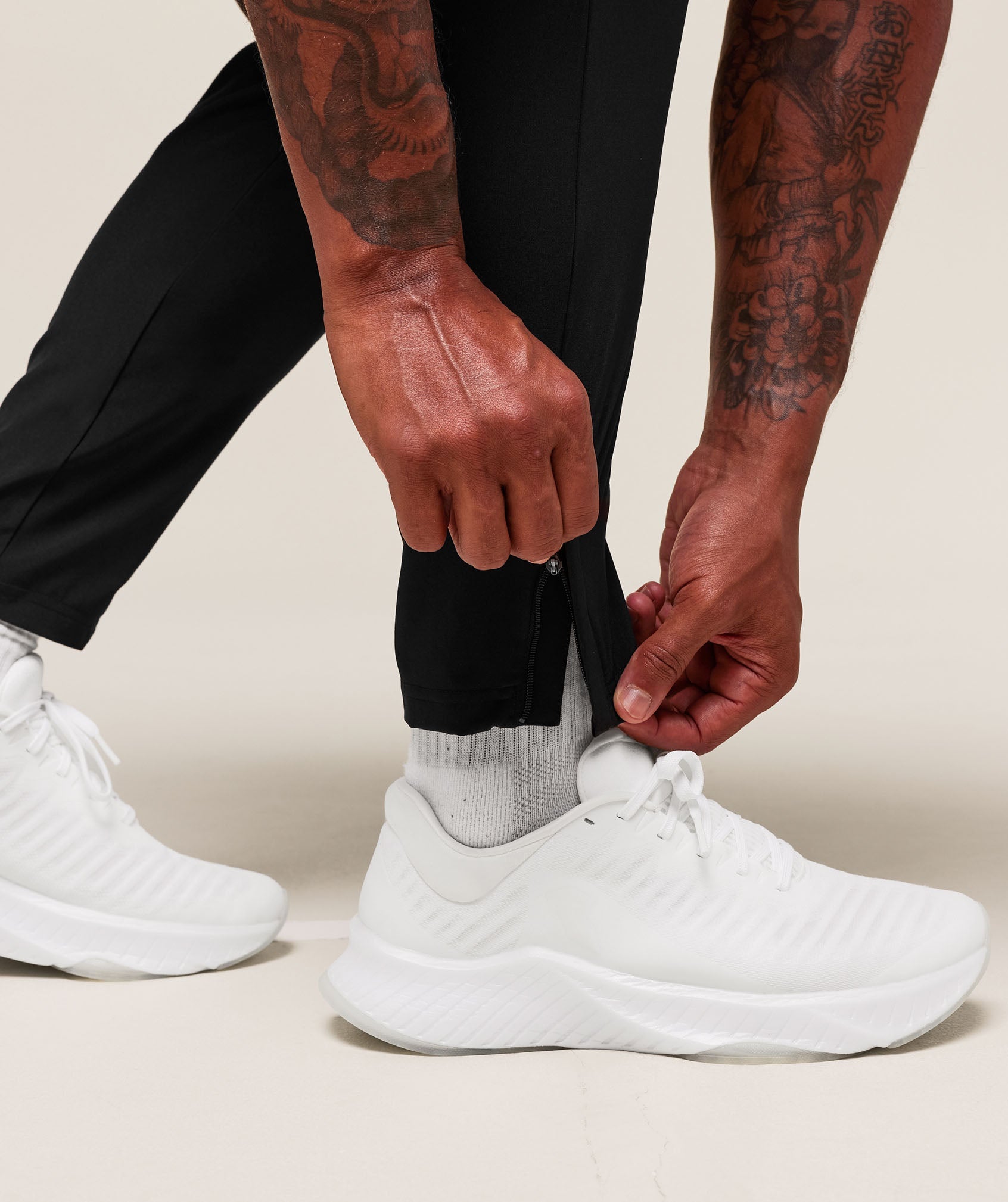 Gymshark Hybrid Athlete Woven Joggers Black