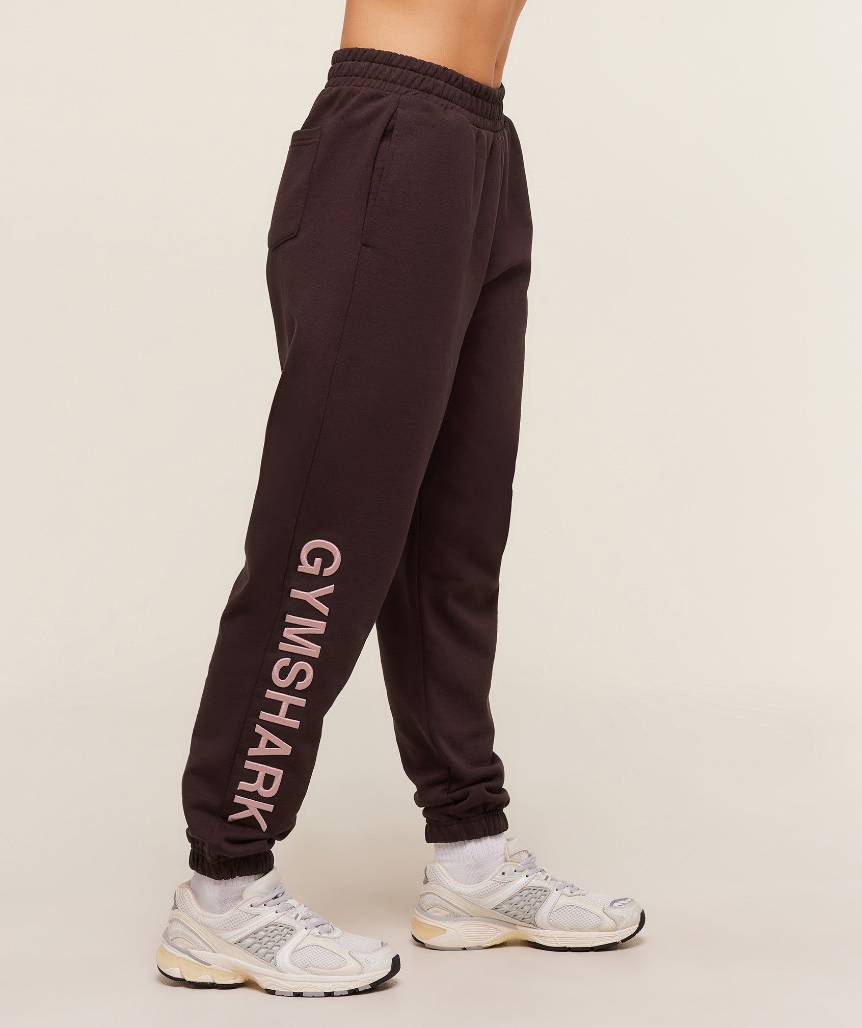 Women's Gymshark Embroidered Logo Joggers Cherry Purple