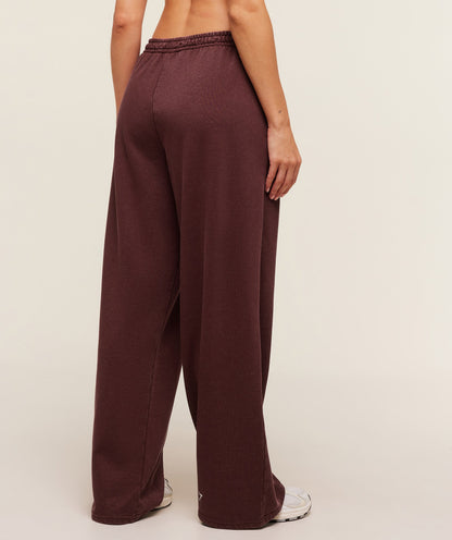 Women's Gymshark Lifting Club 2012 Graphic Wide Leg Jogger Rich Maroon