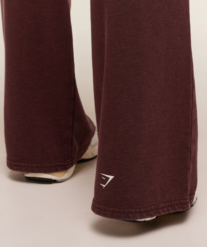 Women's Gymshark Lifting Club 2012 Graphic Wide Leg Jogger Rich Maroon