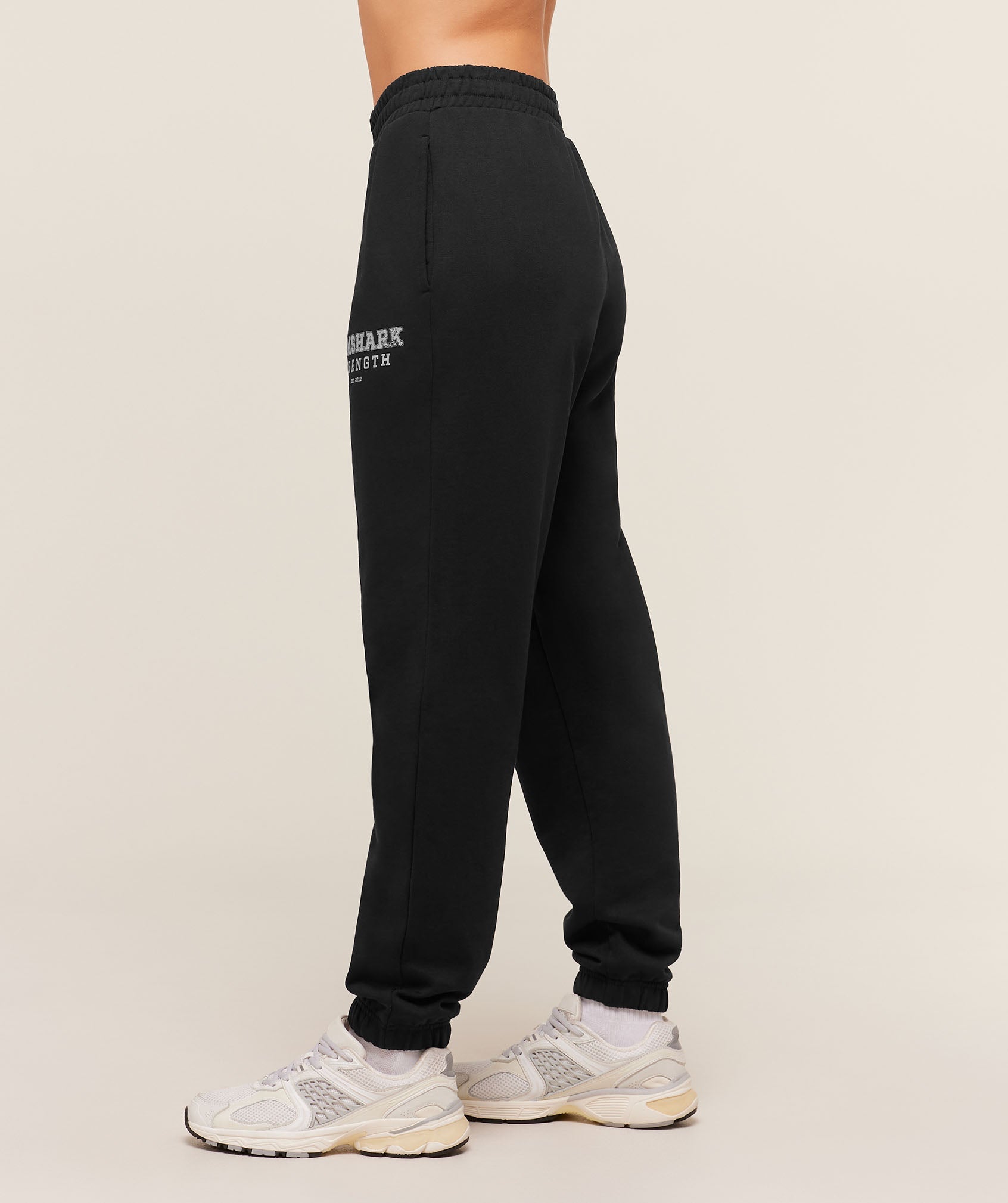 Women's Gymshark Strength Graphic Joggers Black