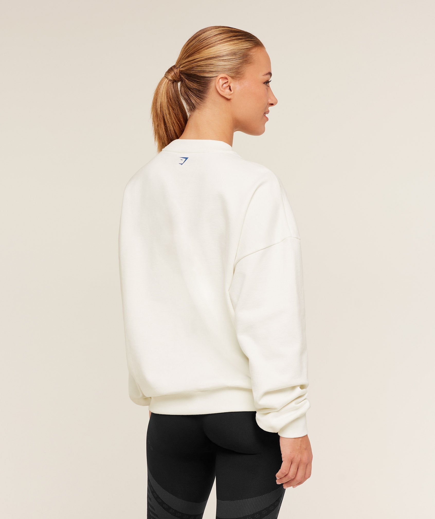 Women's Gymshark Run Club Graphic Sweatshirt Gs Soft White