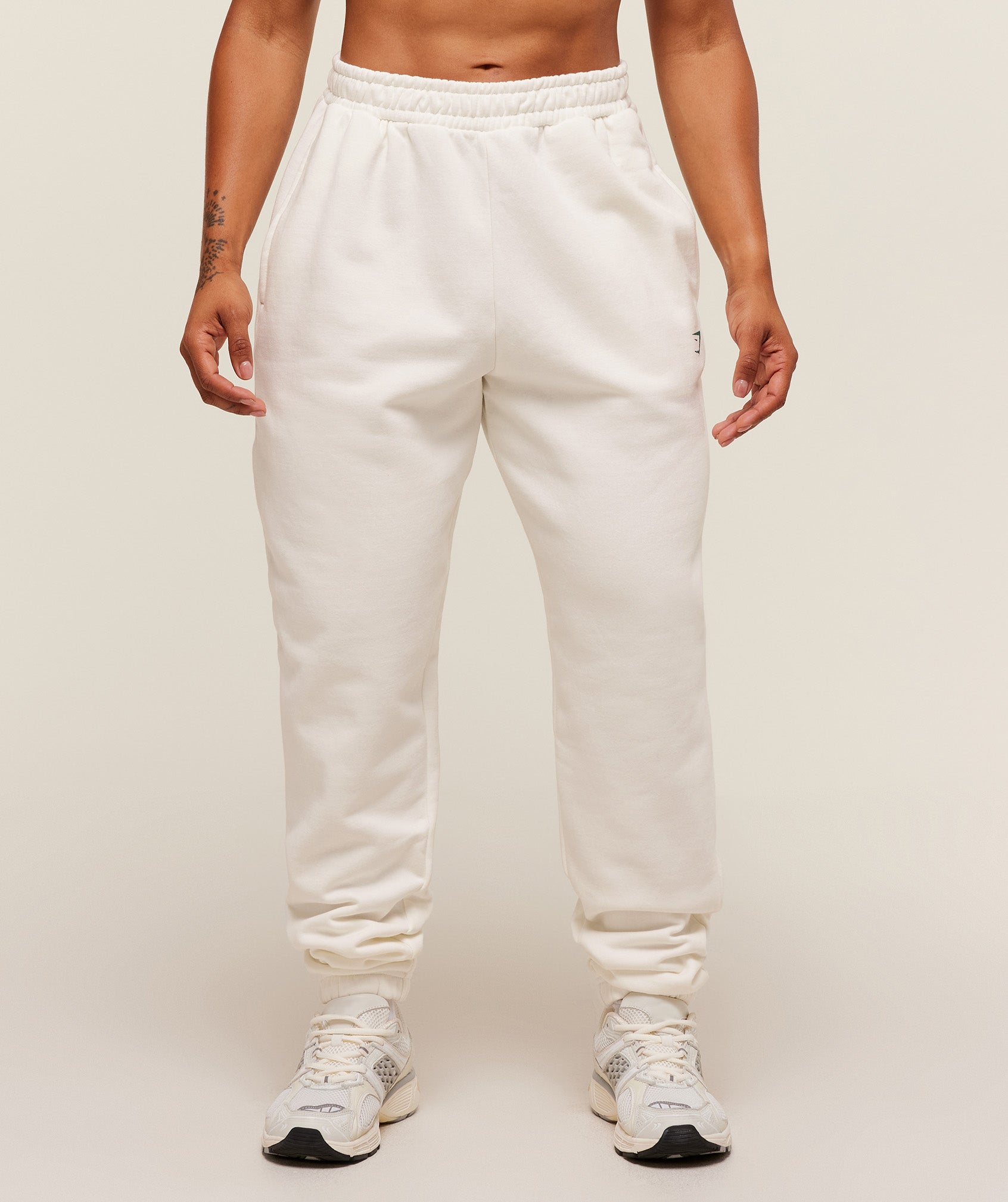 Women's Gymshark Strength Department Joggers Soft White