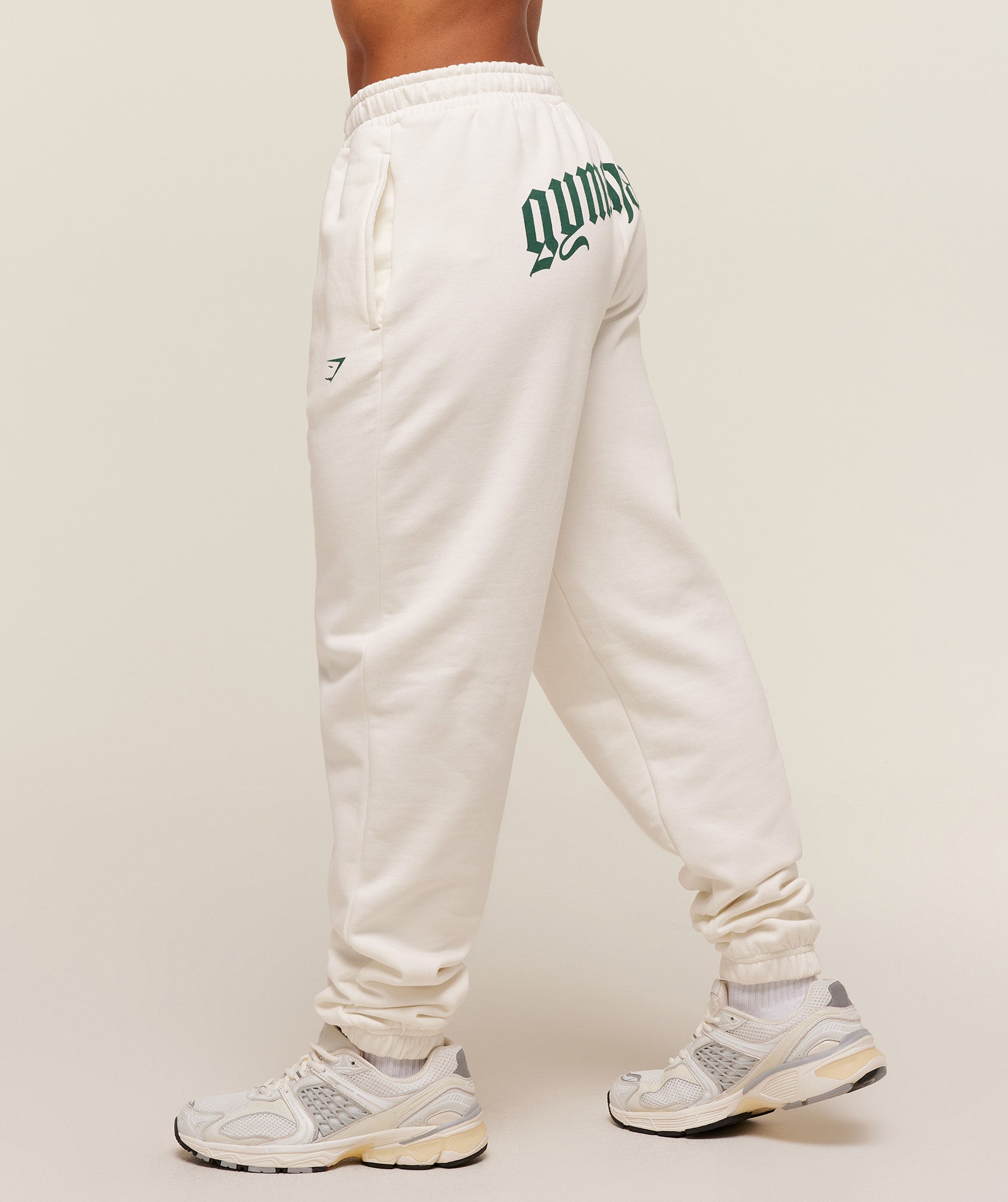 Women's Gymshark Strength Department Joggers Soft White