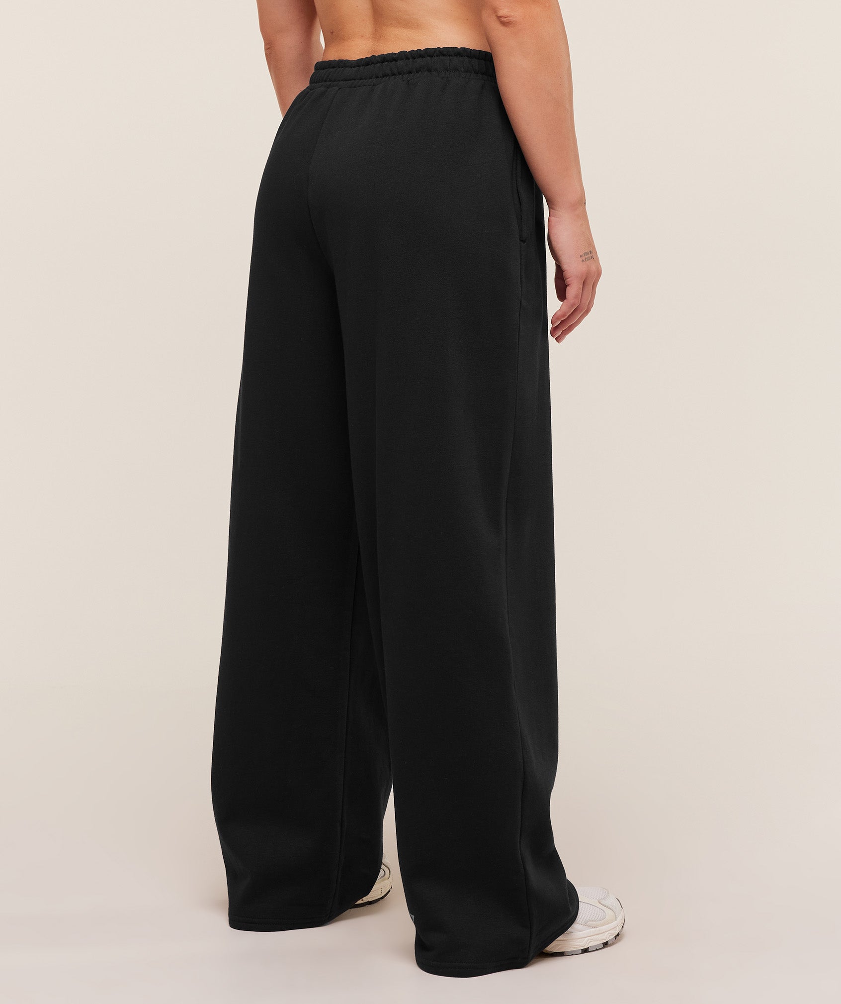 Women's Gymshark Strength Department Wide Leg Joggers Black