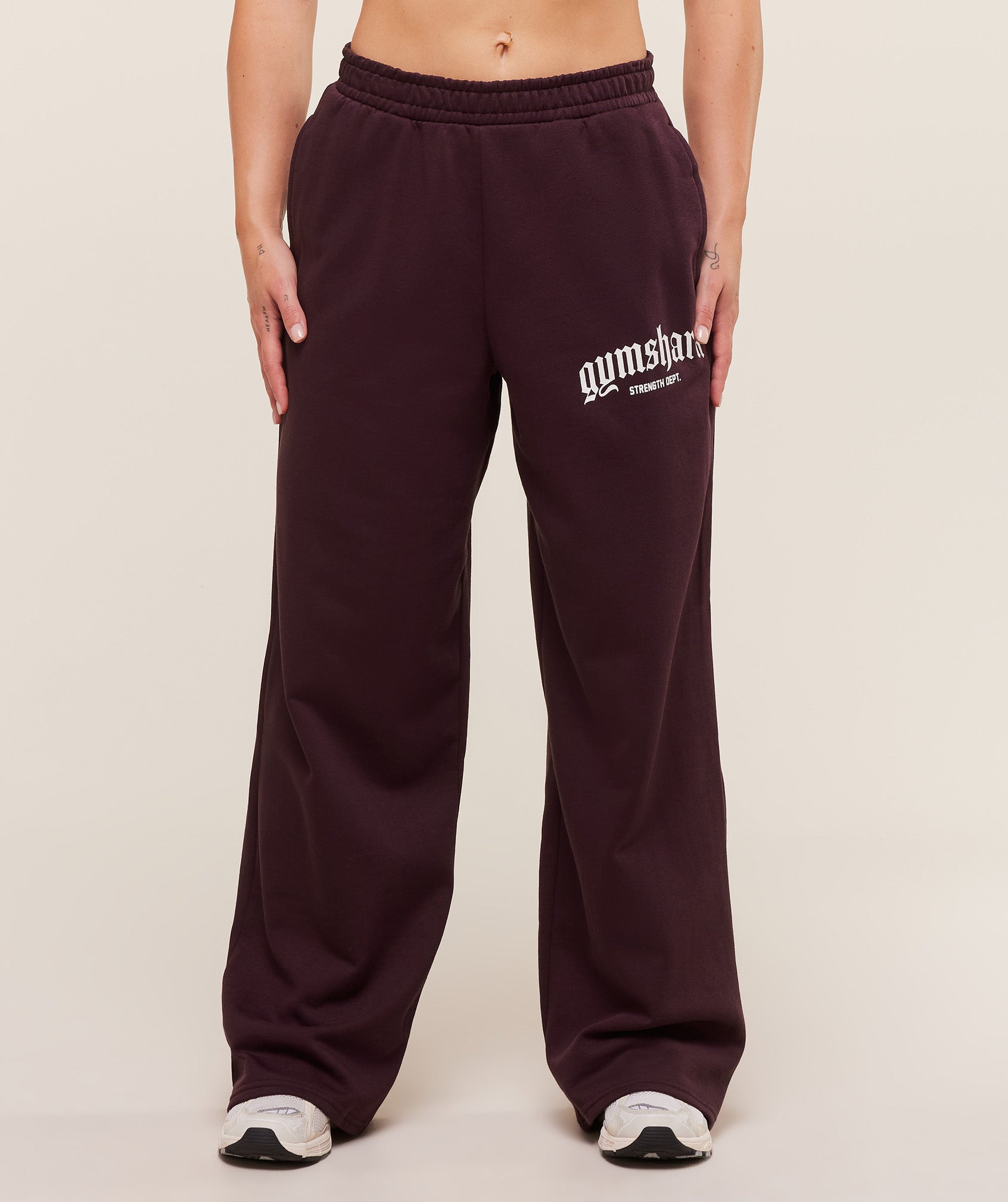 Women's Gymshark Strength Department Wide Leg Joggers Cherry Purple