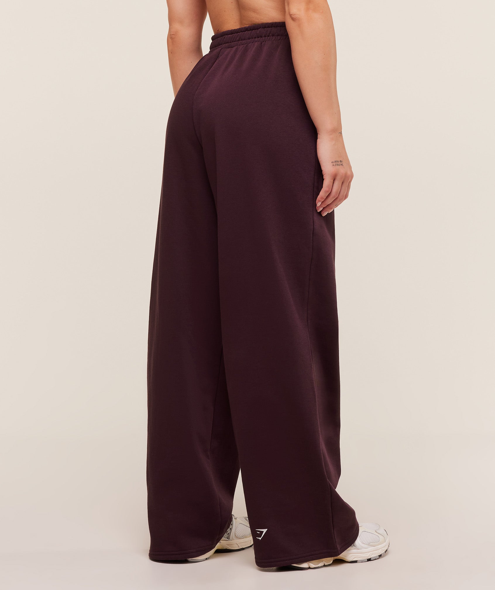 Women's Gymshark Strength Department Wide Leg Joggers Cherry Purple
