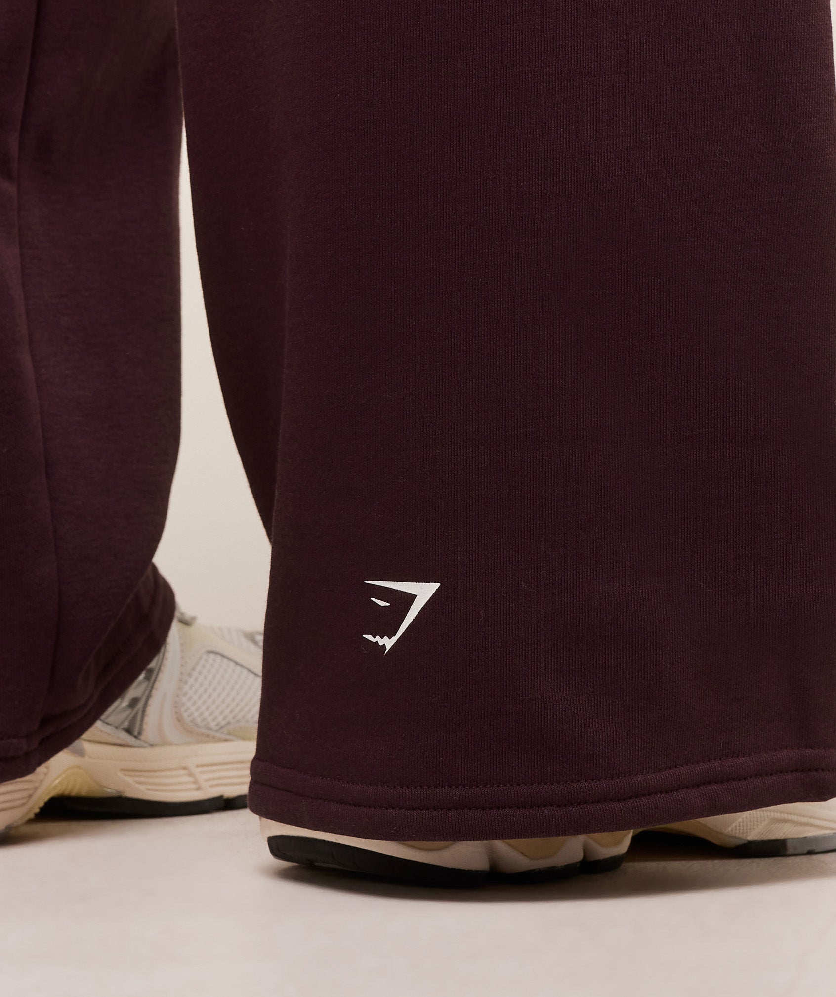 Women's Gymshark Strength Department Wide Leg Joggers Cherry Purple