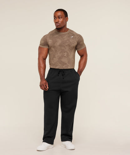 Gymshark Geo Seamless T-Shirt Lifestyle Brown