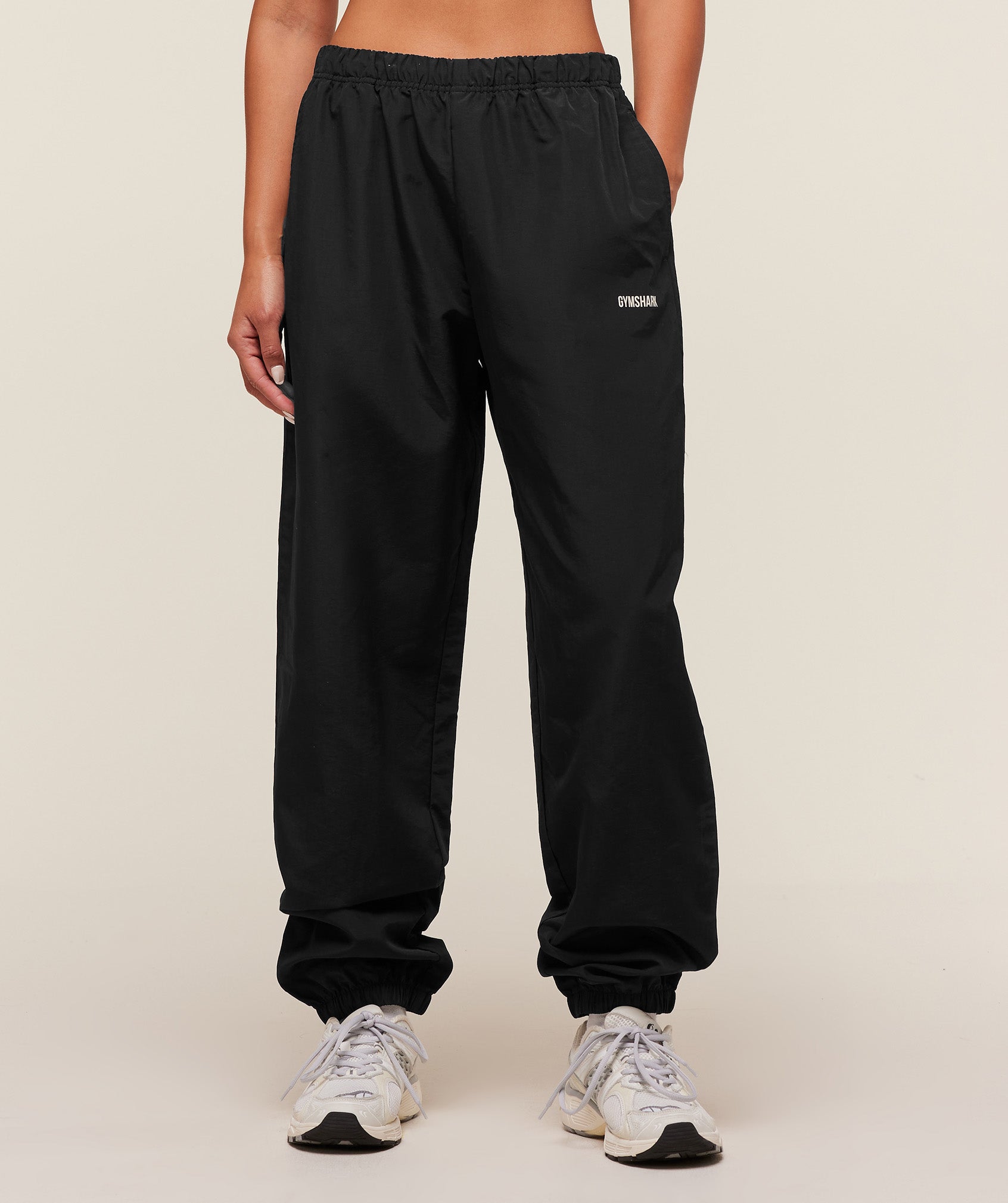 Women's Gymshark Woven Track Pant Black