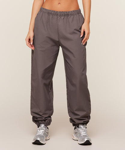 Women's Gymshark Woven Track Pant Cool Brown