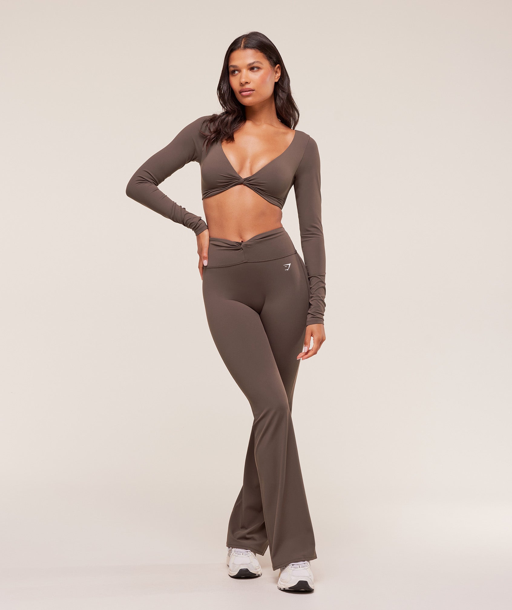 Women's Gymshark Twist Front Long Sleeve Crop Top Walnut Brown