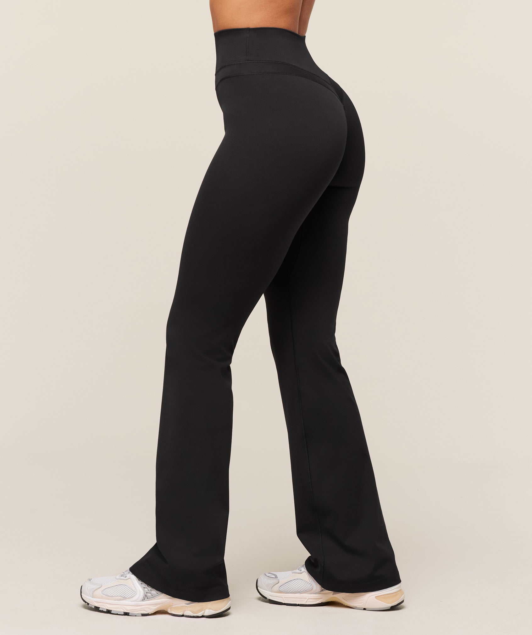Women's Gymshark Whitney Regular Flared Legging Black