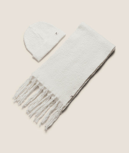 Women's Gymshark Knitted Scarf/Beanie Gift Set Soft White